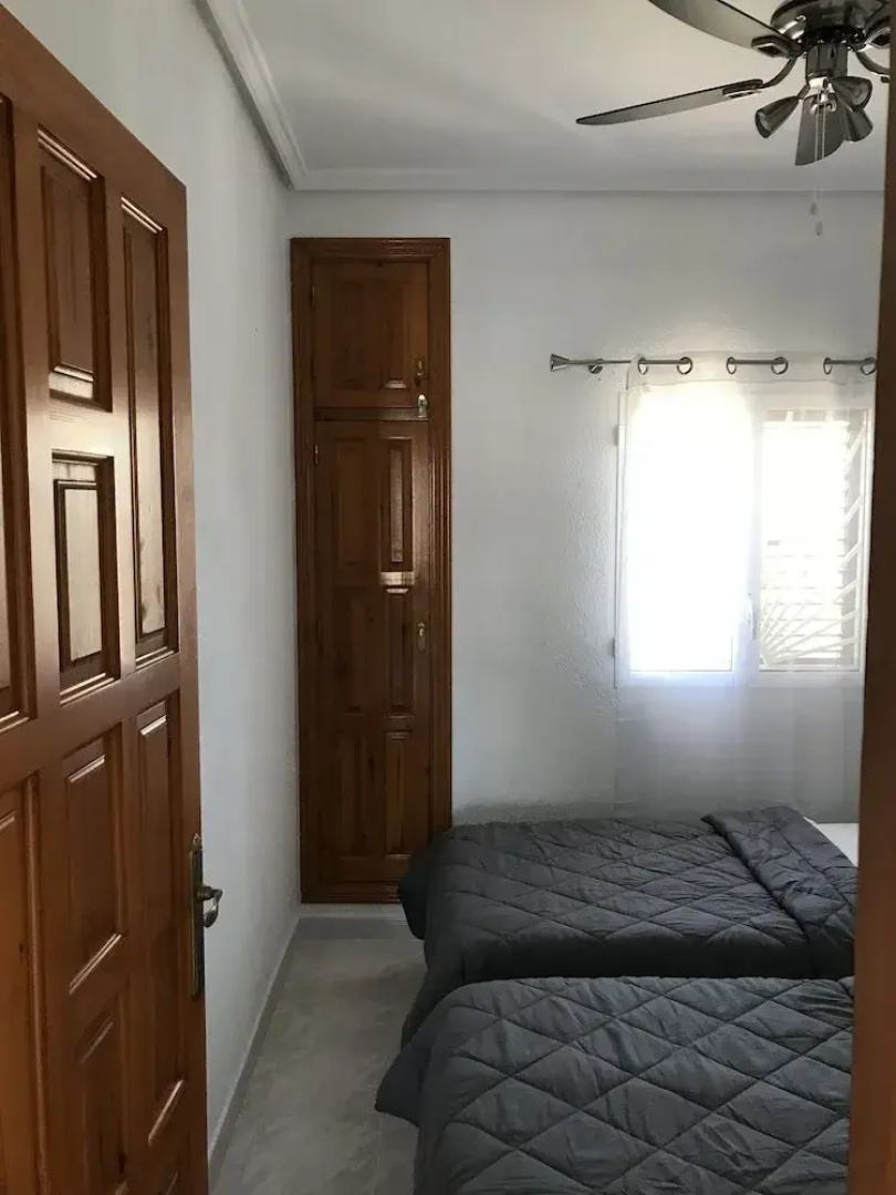2-bed Apartment 10 min Drive to the Beach!