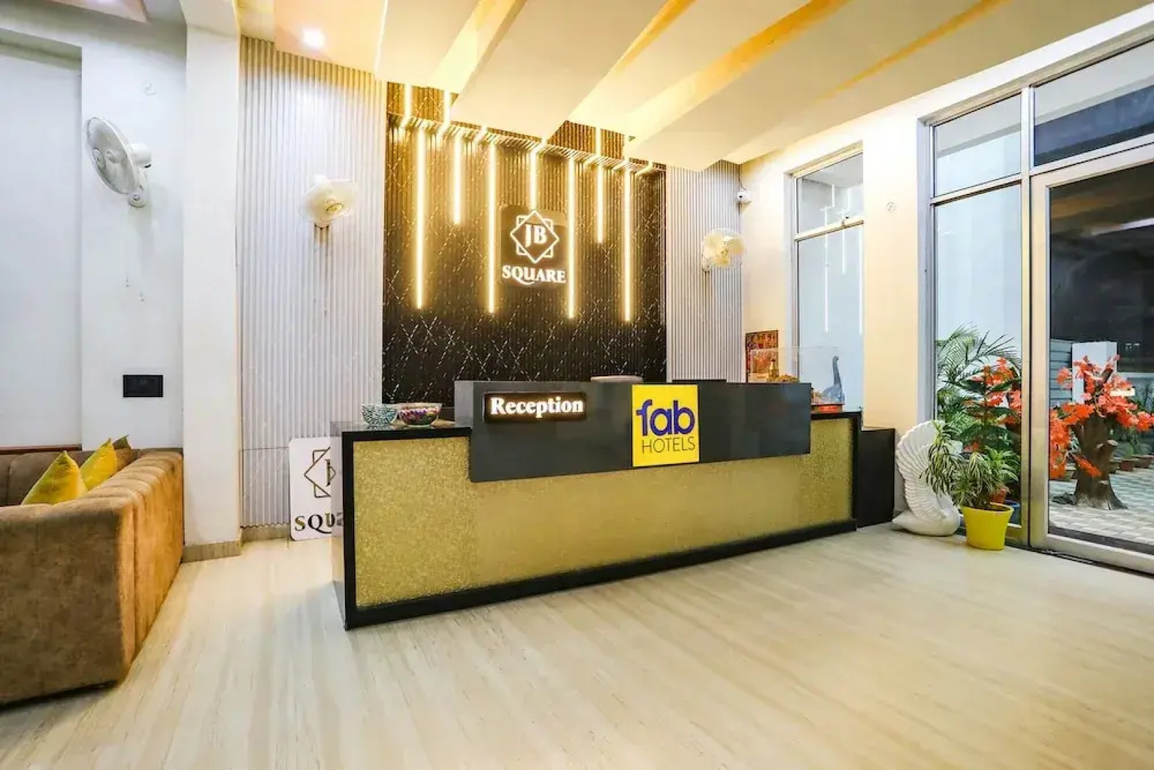 Fabhotel Jb Square Resort