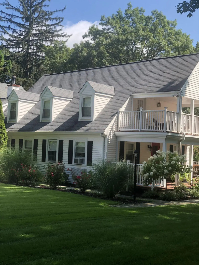 The Roger Sherman Inn