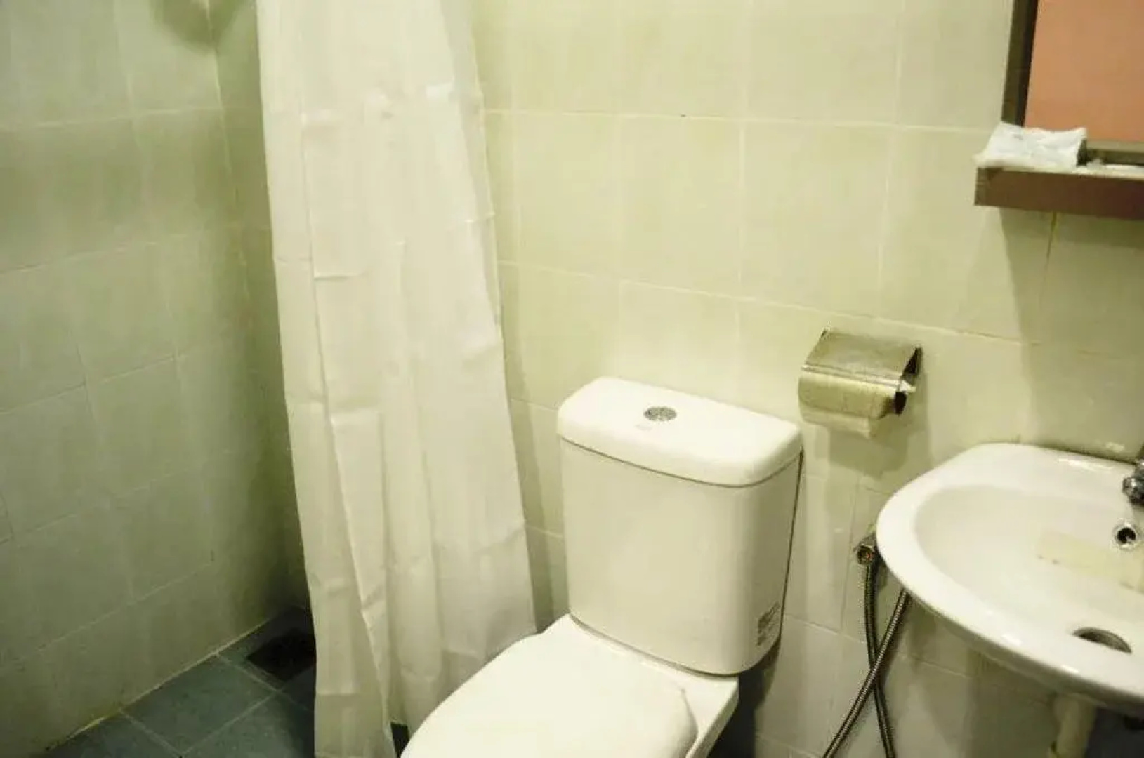 OYO 44103 8 Hotel