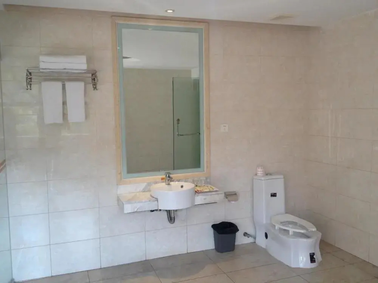 Nanhua Qifu Hot Spring Hotel