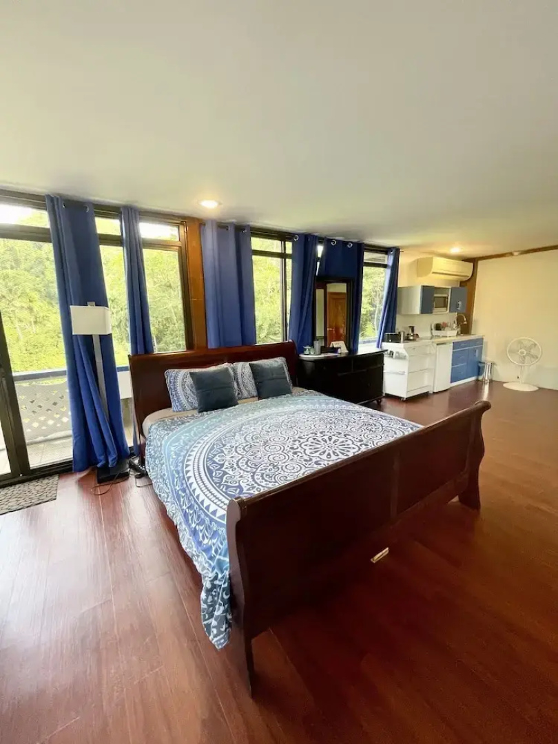 Captivating 1-bed House in Koror