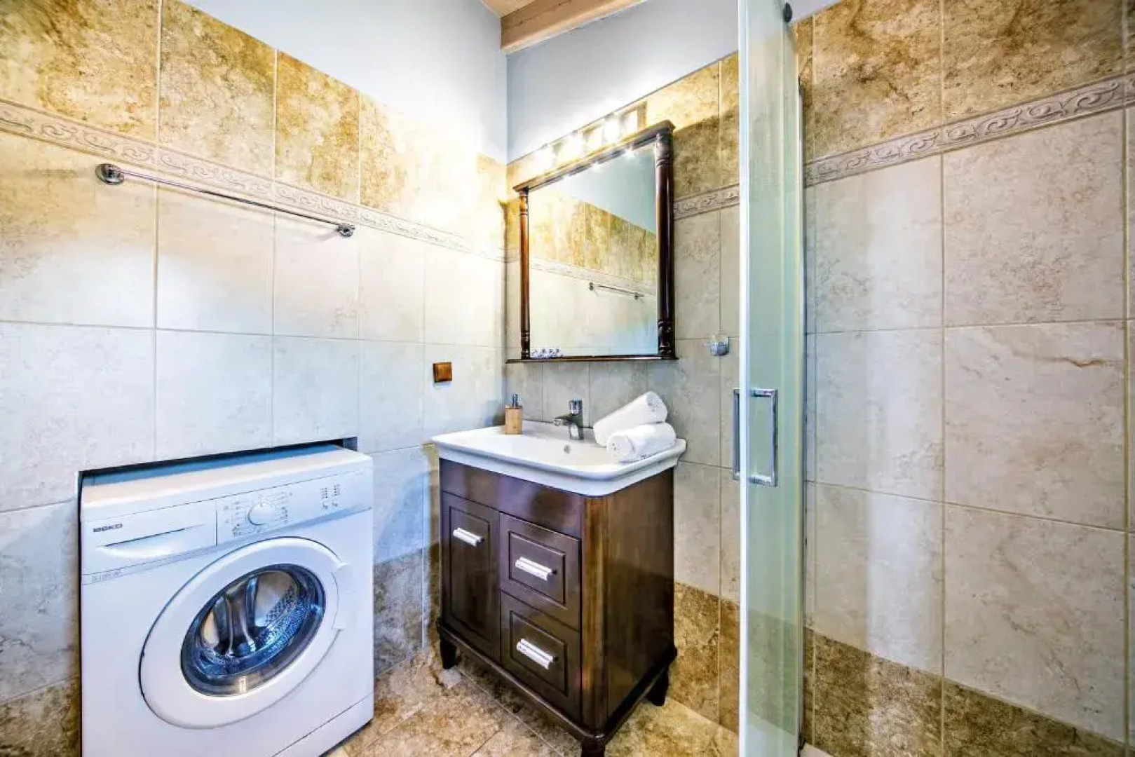 Villa Romeos by Hotelius