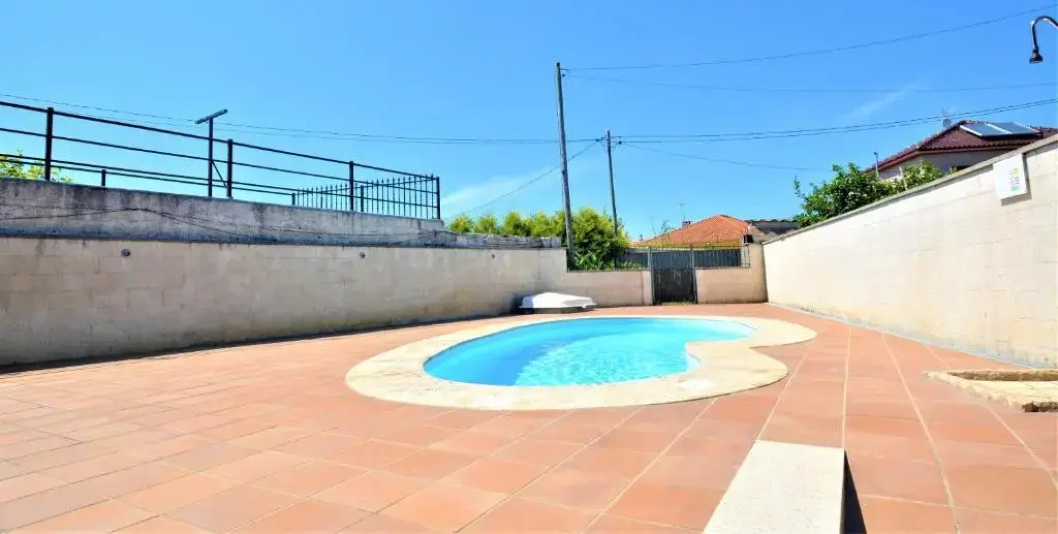 Apartamento con piscina próximo a Sanxenxo