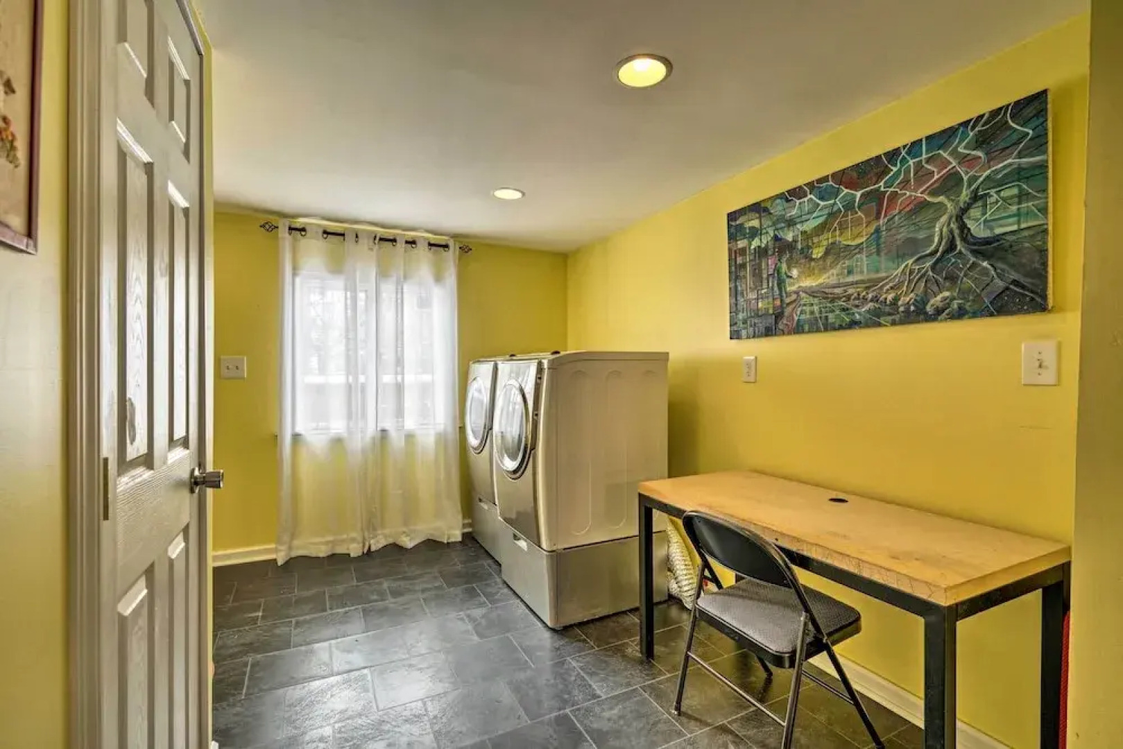 Comfortable Craftsman Home - 2 Miles to UB Campus!