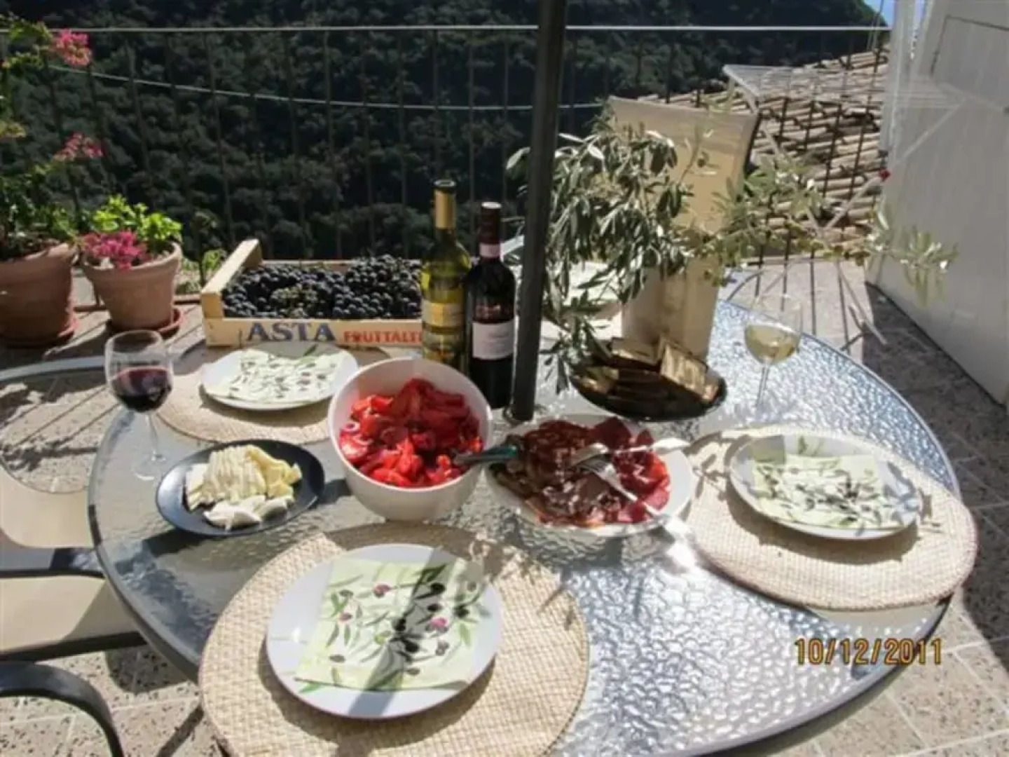 Views of mountains and the sea