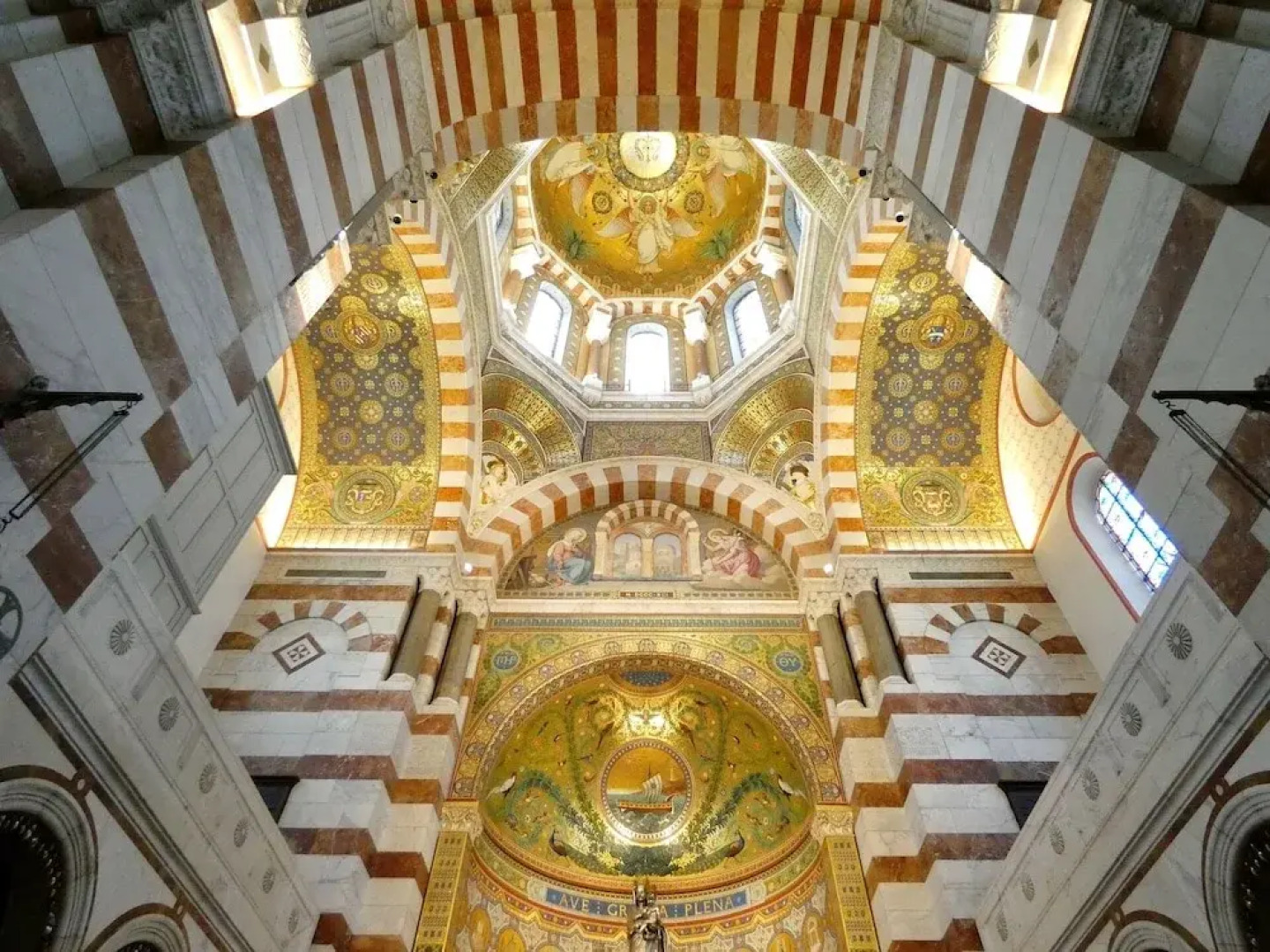 Rare - Escale Bicolore à 16km de Cassis