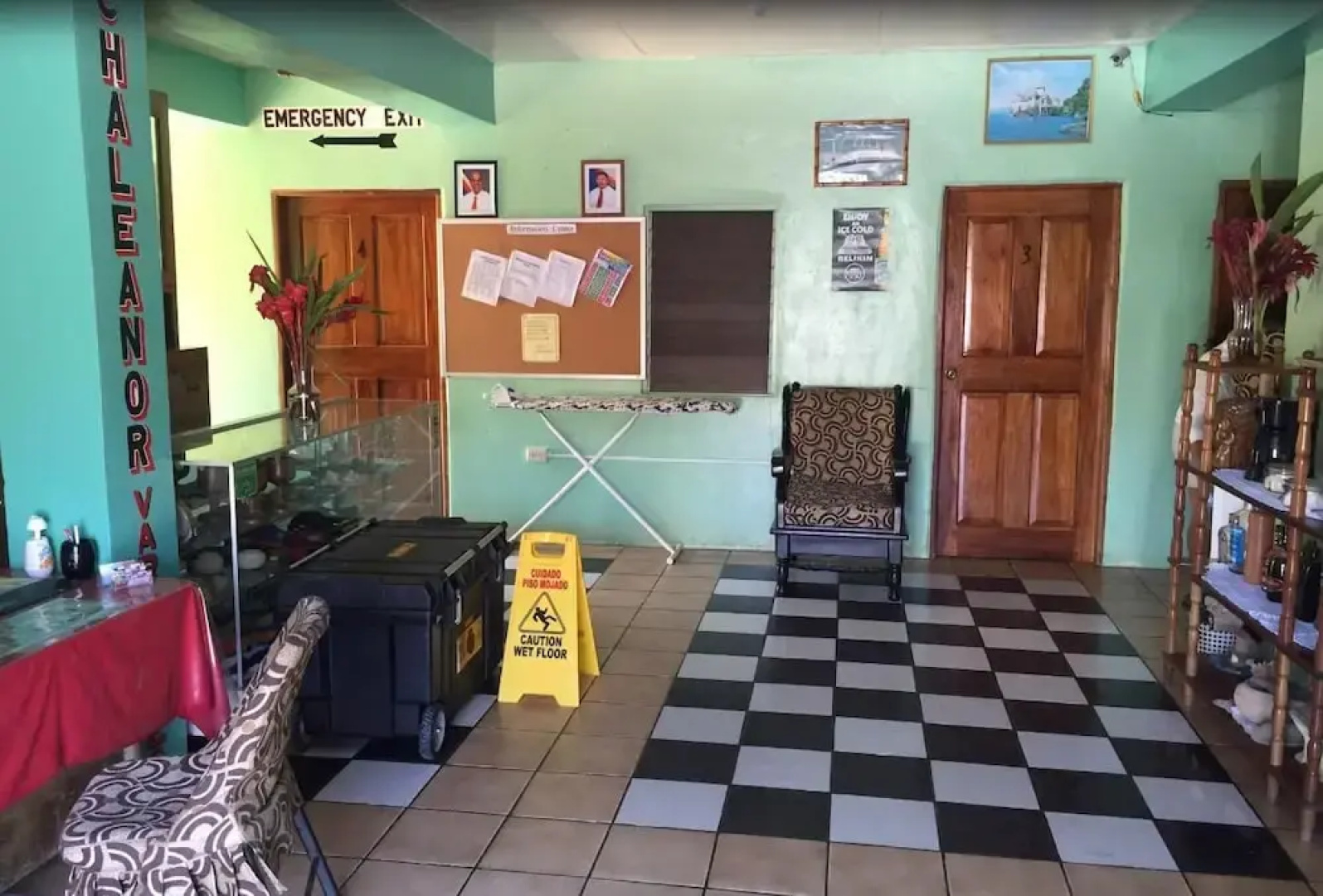 Chaleanor Hotel
