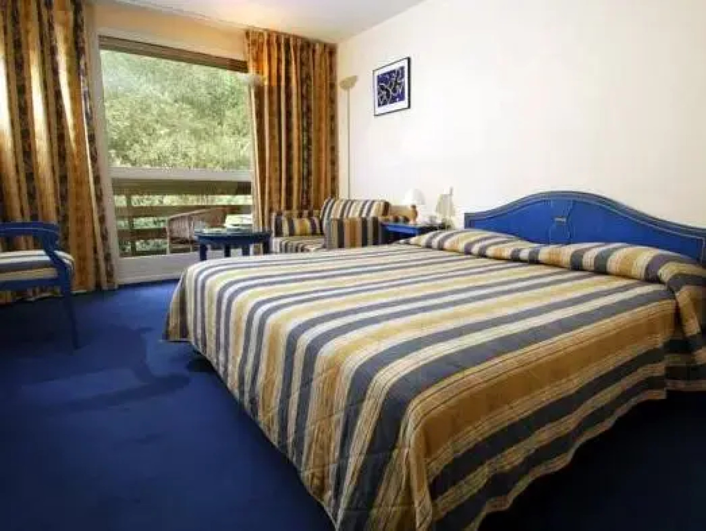 Hôtel-Restaurant Du Val Joli"