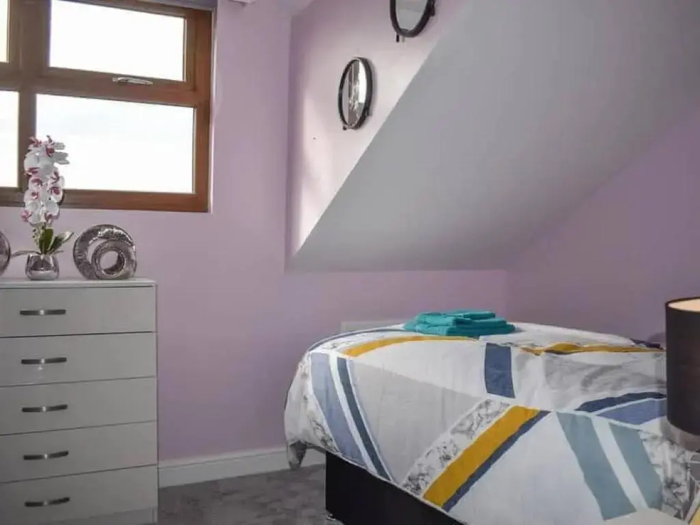 Impeccable 4-bed House in Barnsley