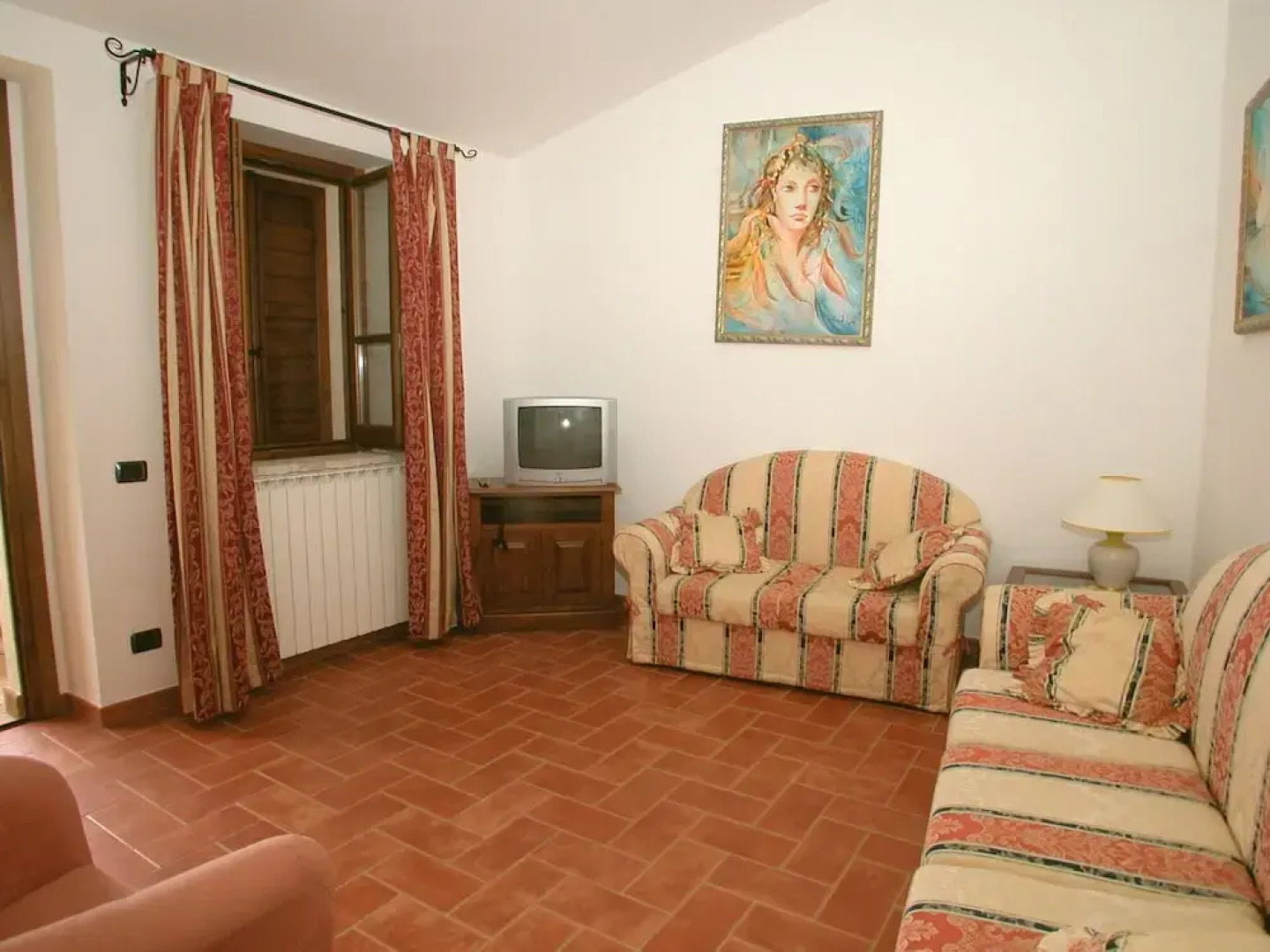 Exquisite Farmhouse in Pupaggi With Swimming Pool