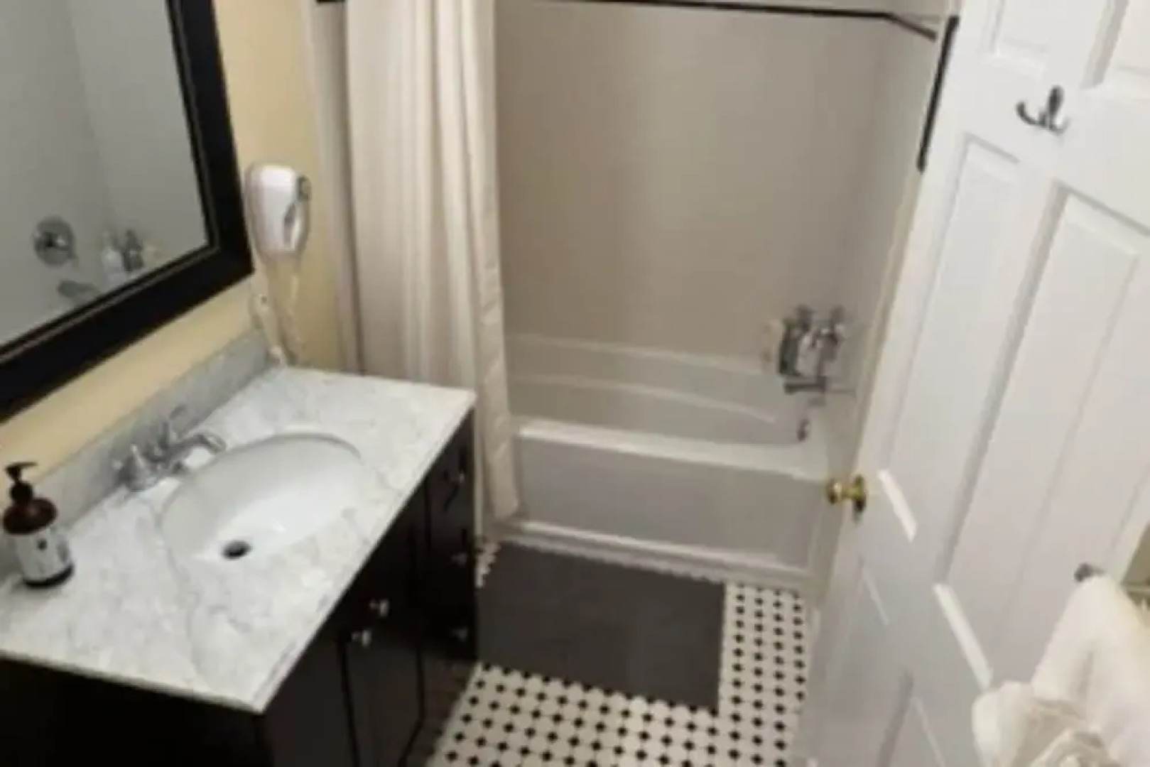 Timbers Ski-in ski out Condo at Wintergreen