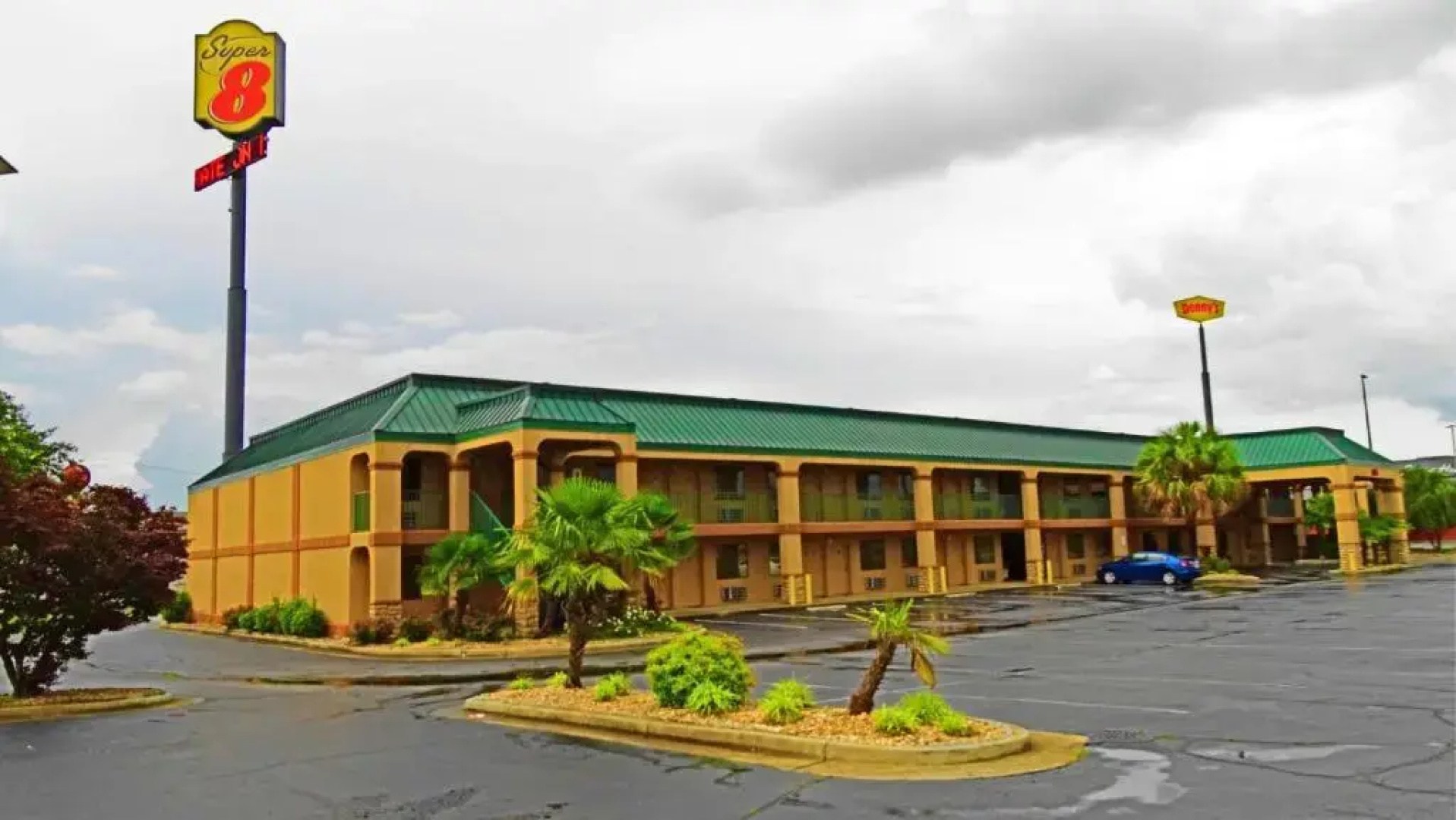 Super 8 Byron/South Macon