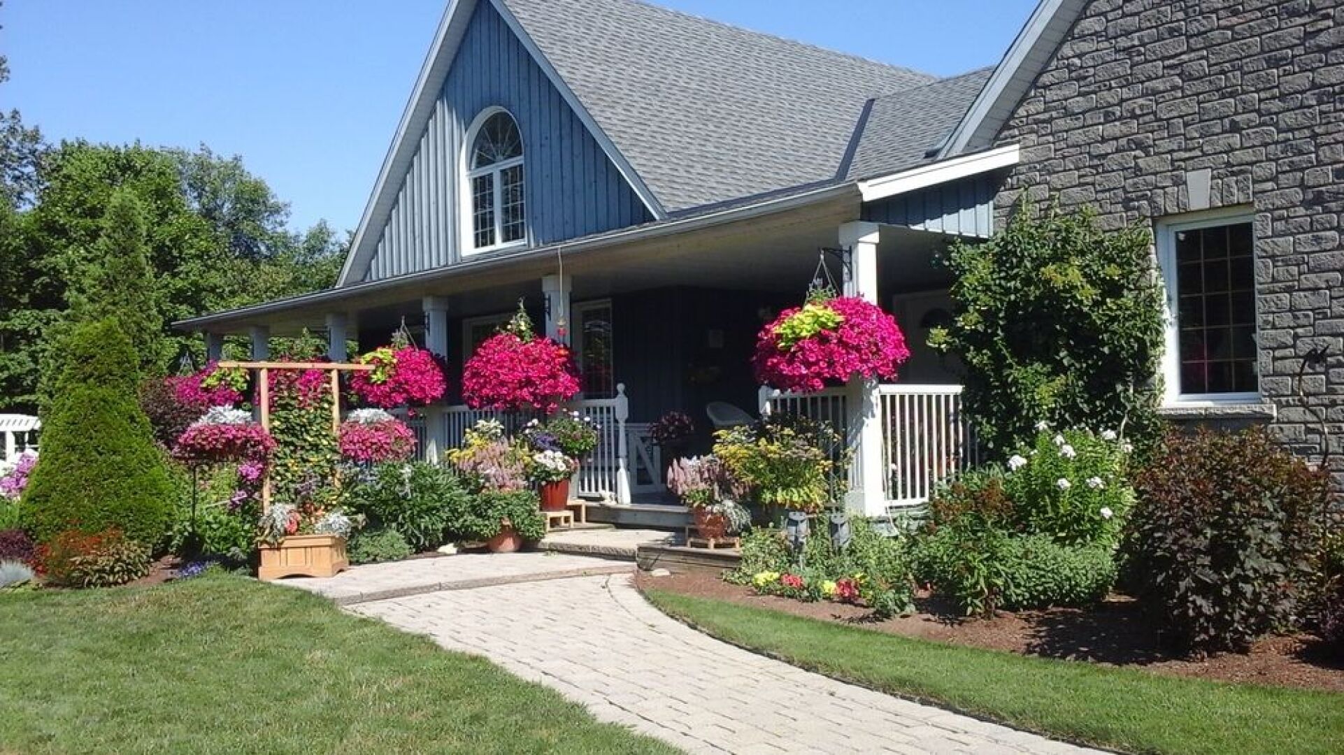 Riverwood Bed & Breakfast