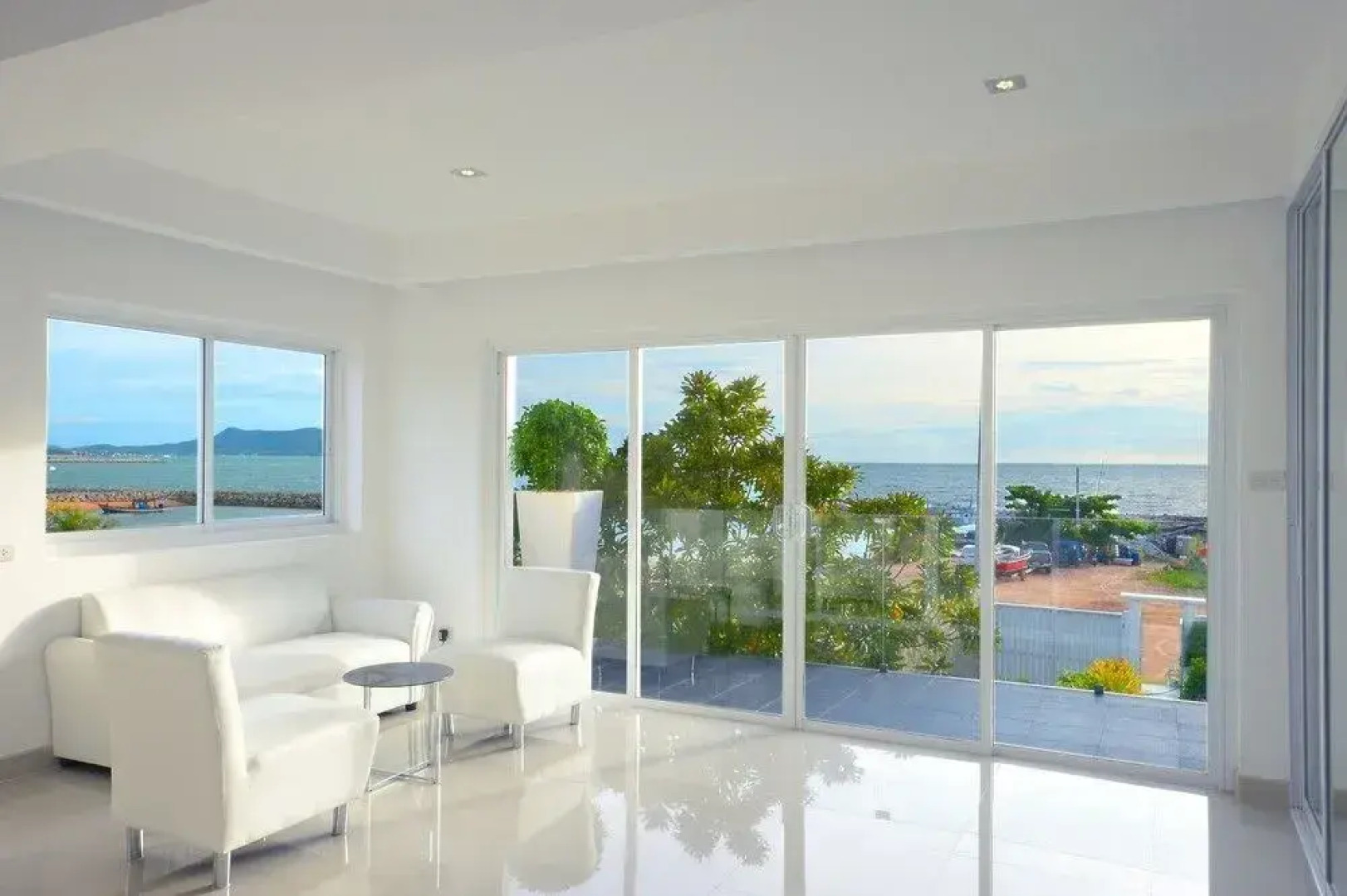 Luxury 5 Star Beach Villa 8 Bedrooms