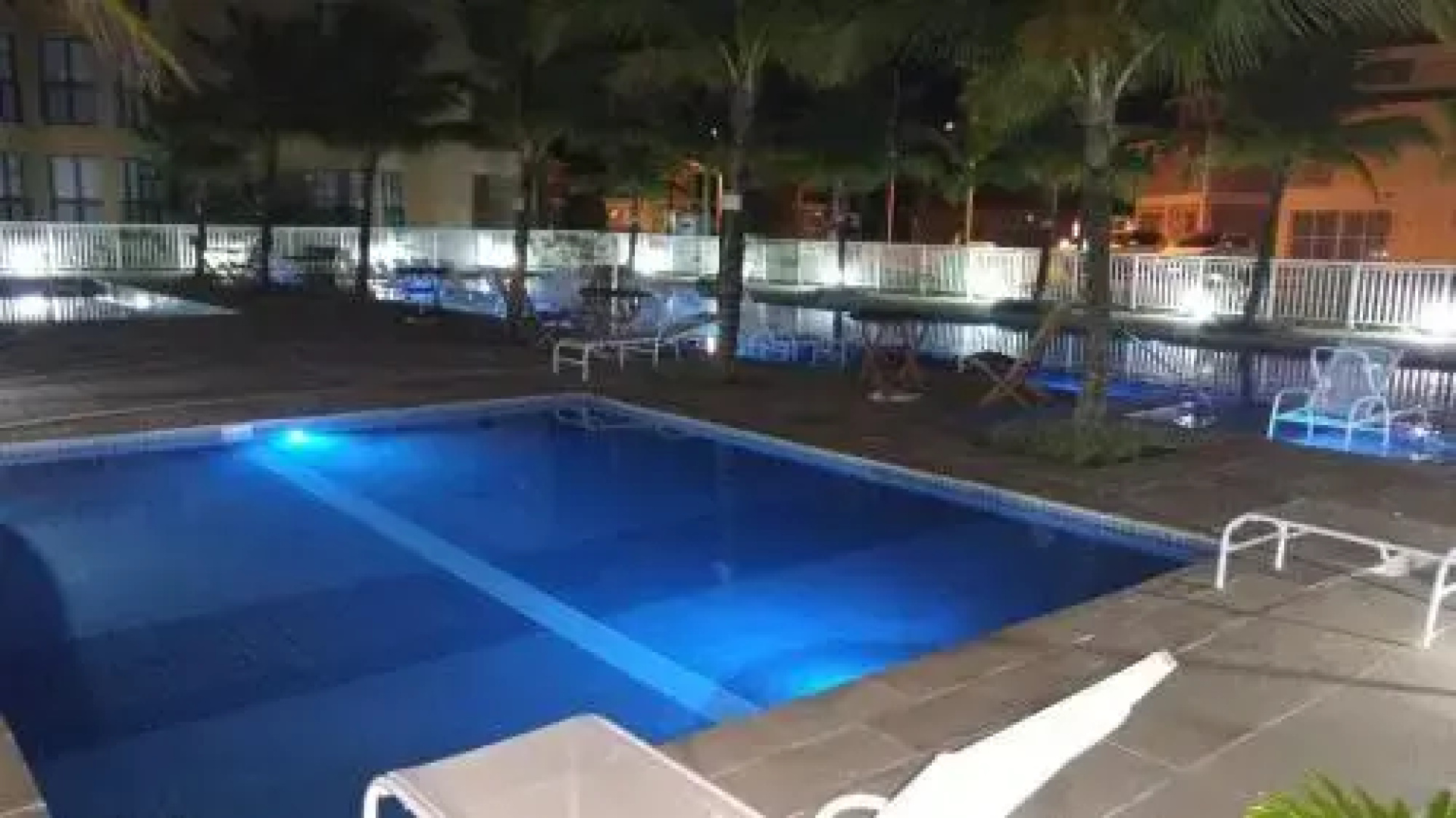 Condado Aldeia dos Reis 411 e 216