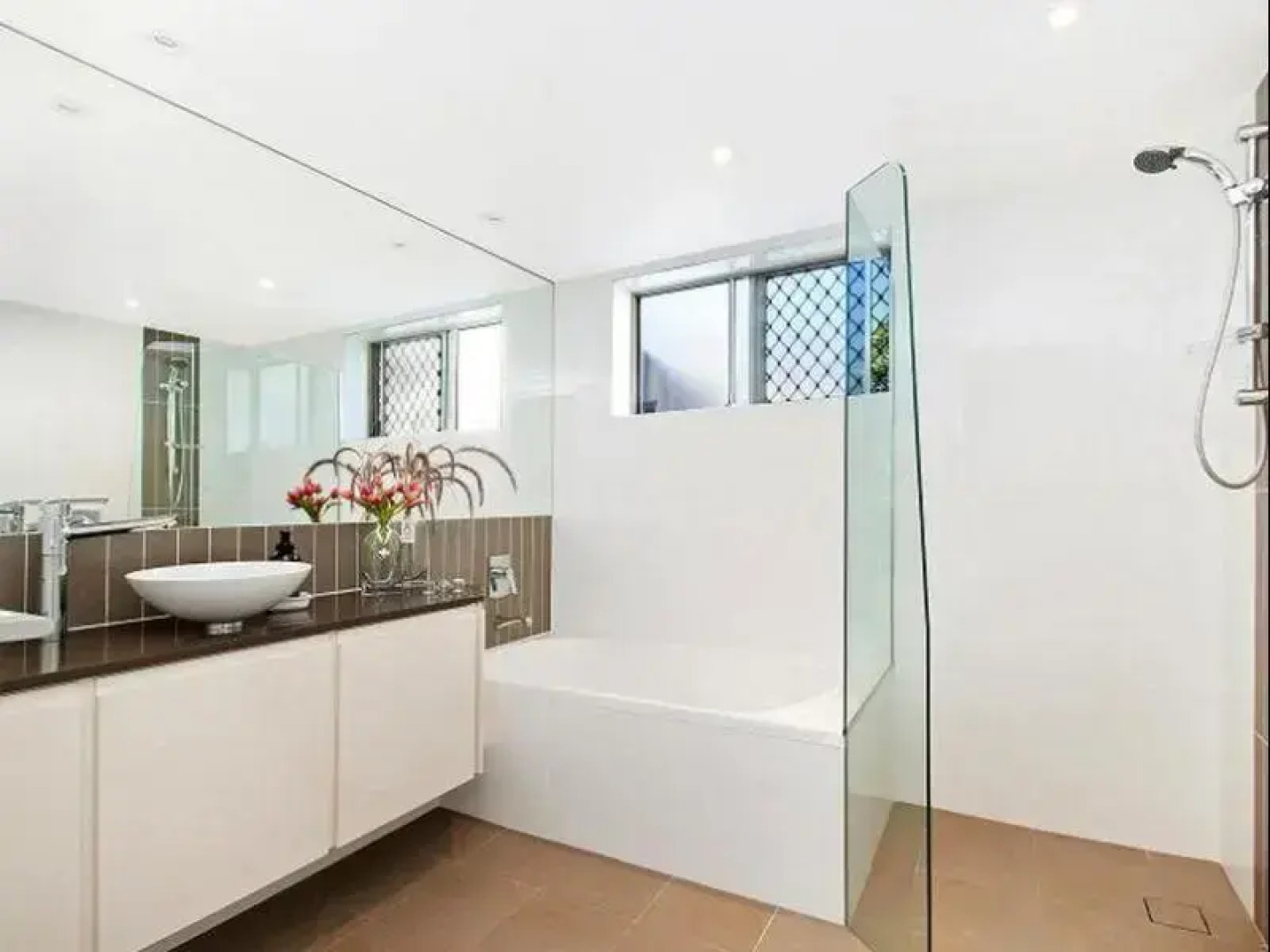 Serenity 11 Apartment