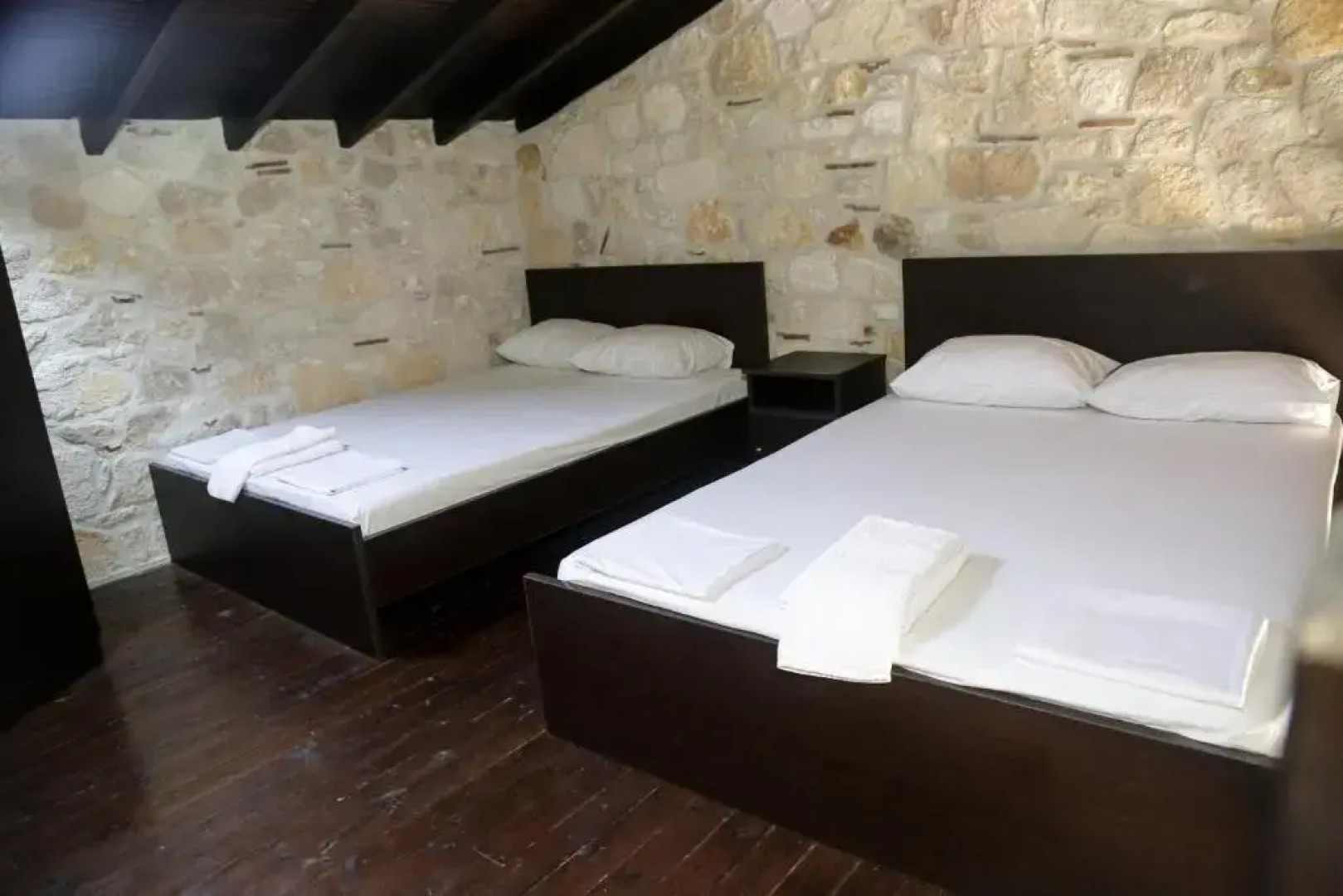 Gioulis Apartments & Studios