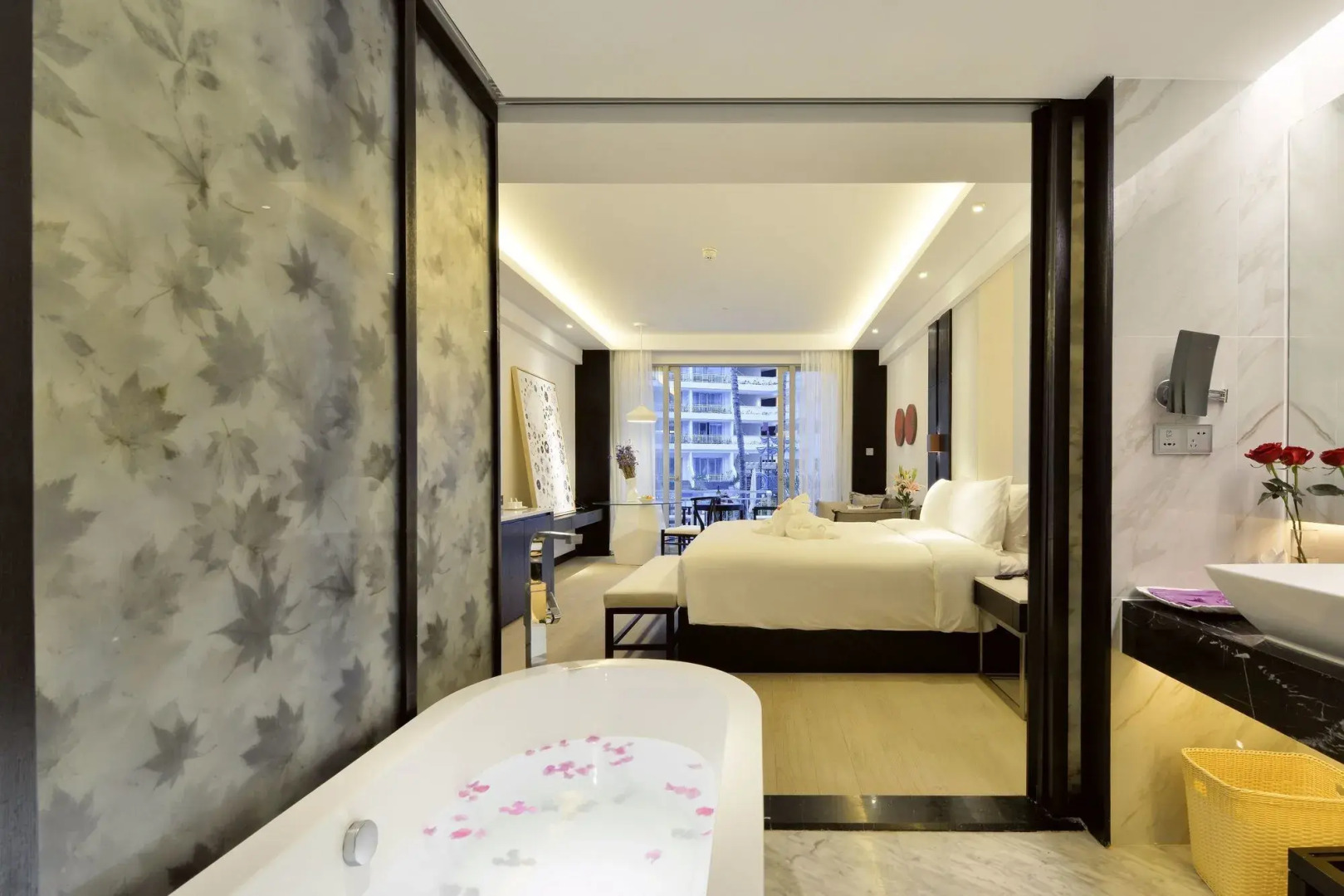 Курорт Palace Resort Yalong Bay Sanya-Villa