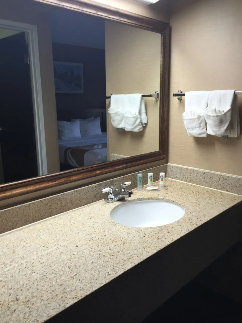 Quality Inn Elgin I-90