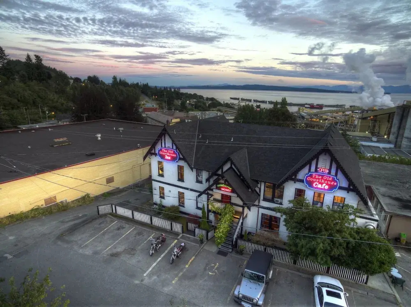 The Old Courthouse Inn