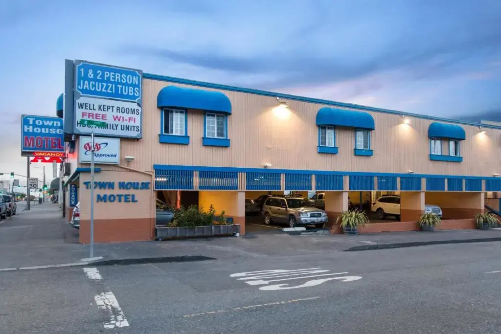 Town House Motel – Historic Old Town Eureka