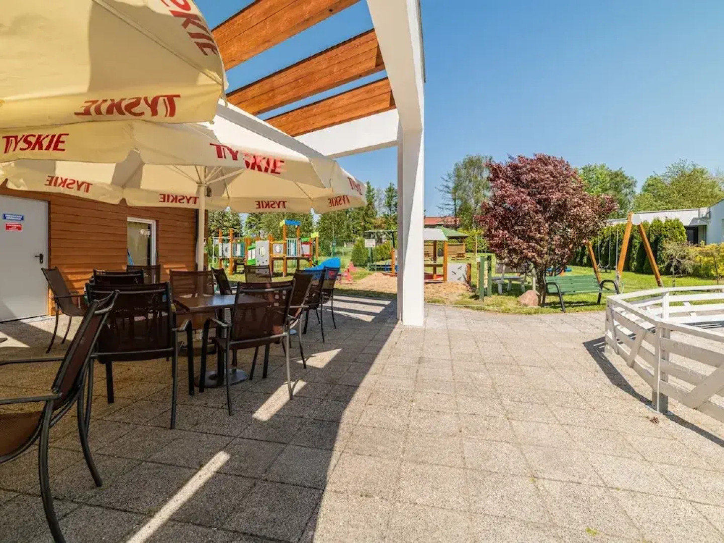 Holiday Homes With Pool, Close to the Beach