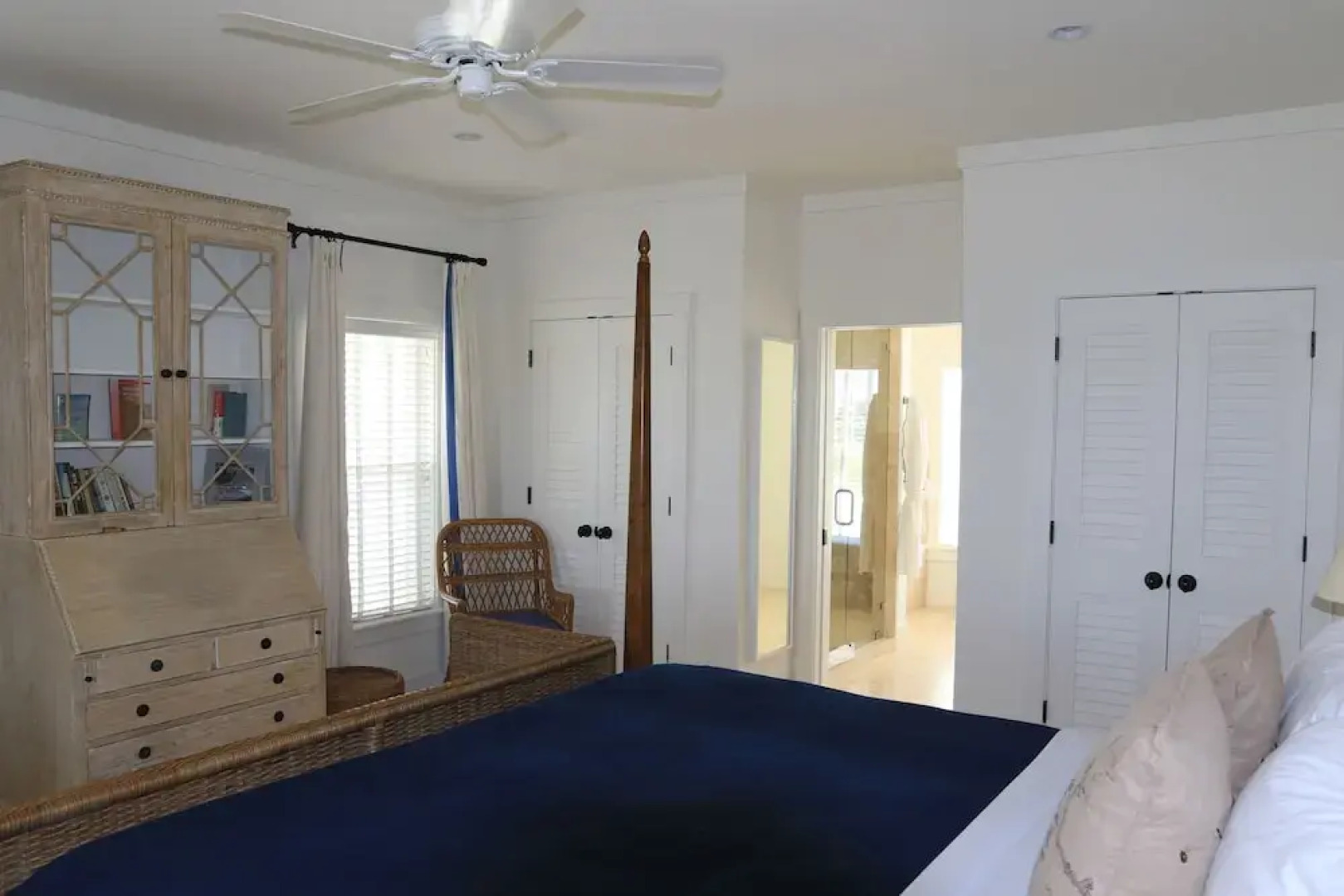 The Sandpiper Inn & Cottages