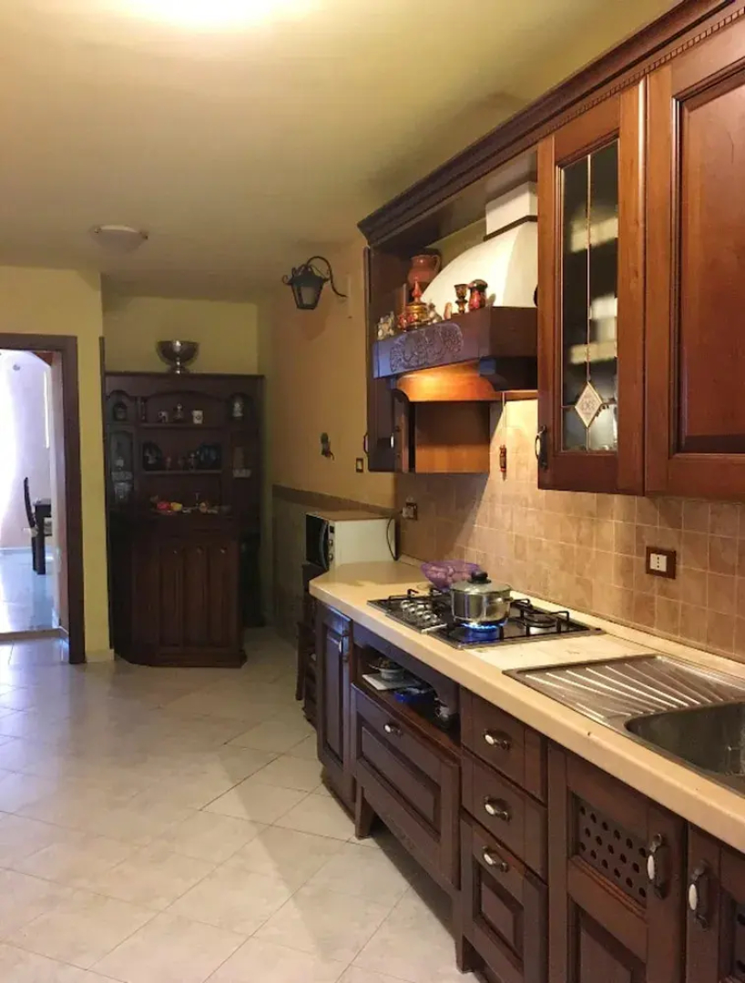House With 3 Bedrooms in Padula, With Wonderful Mountain View, Furnished Garden and Wifi Near the Beach