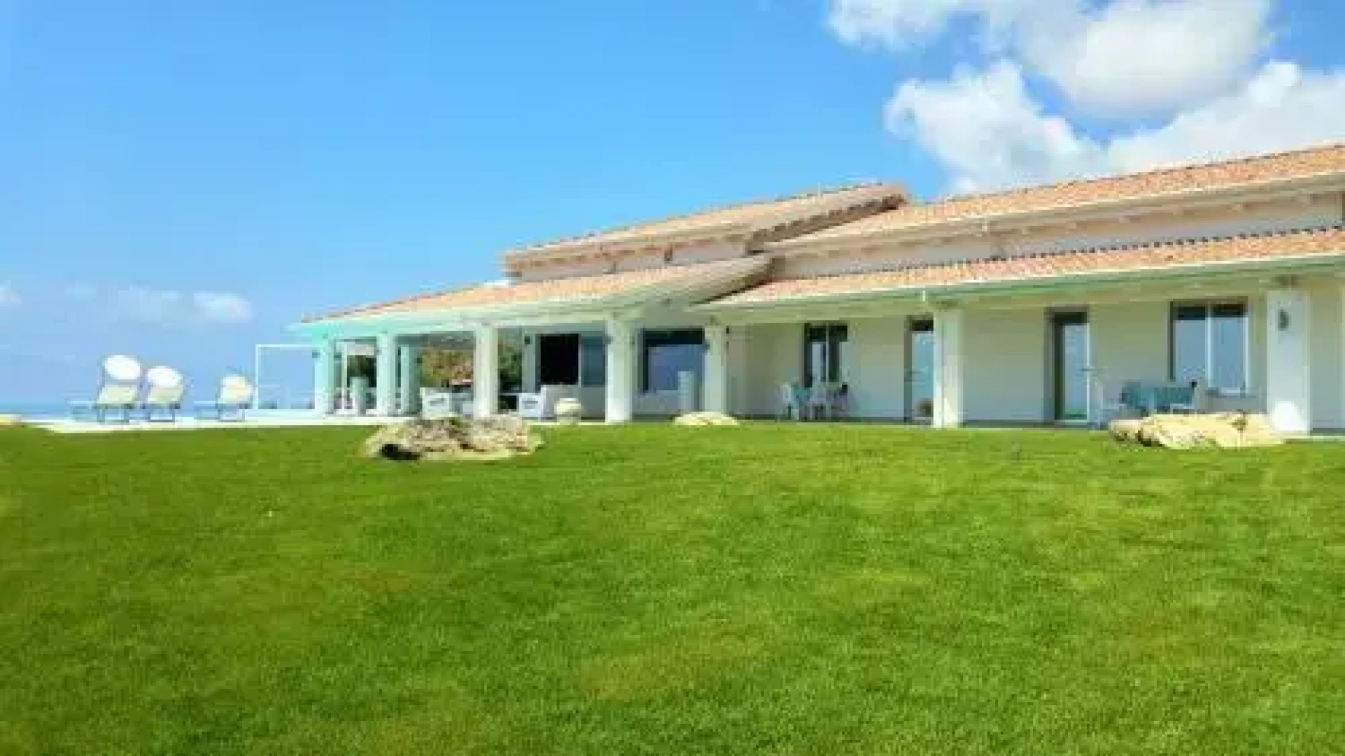 White Club Residence