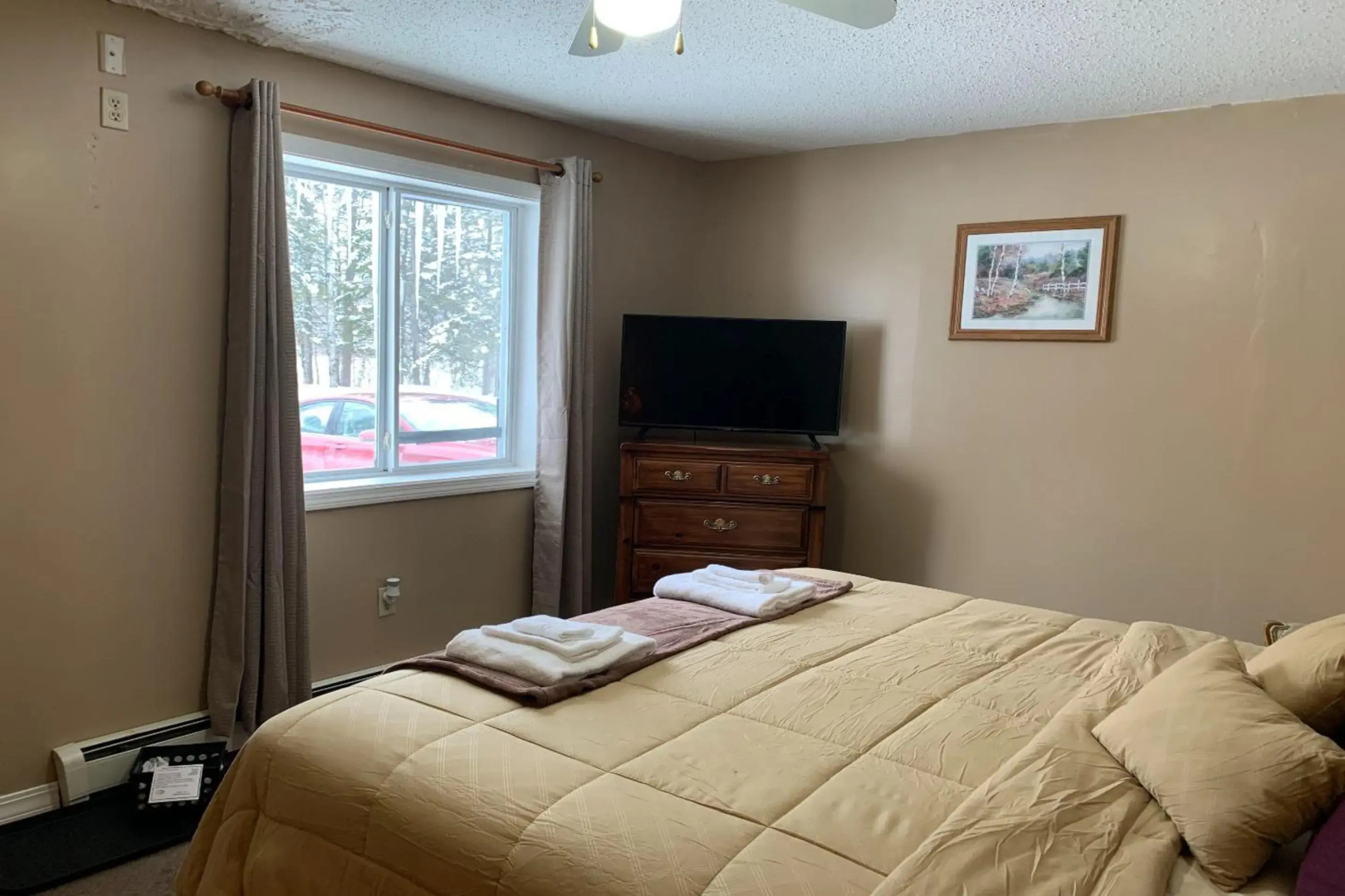 Love Hotels St John River by OYO at Fort Kent ME