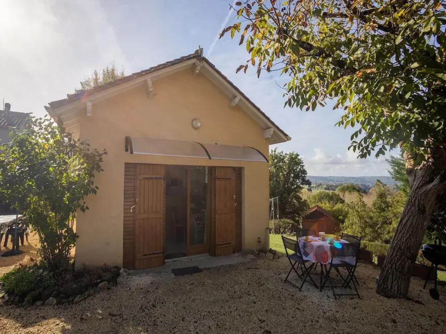 Tasteful Holiday Home in Marnac With Garden