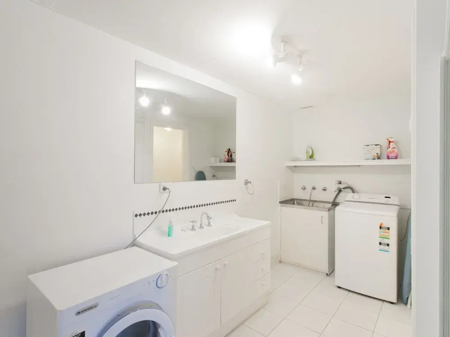 Beach Rd Villas by Rockingham Apartments