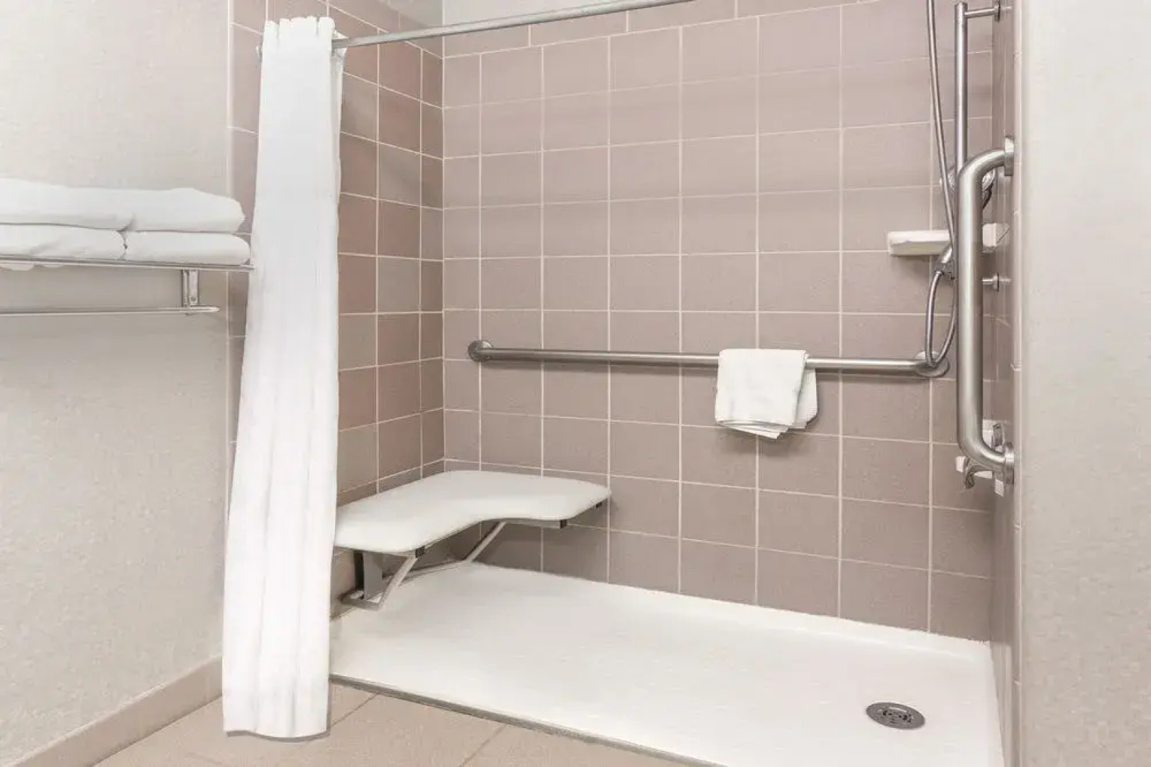 Days Inn & Suites Parachute