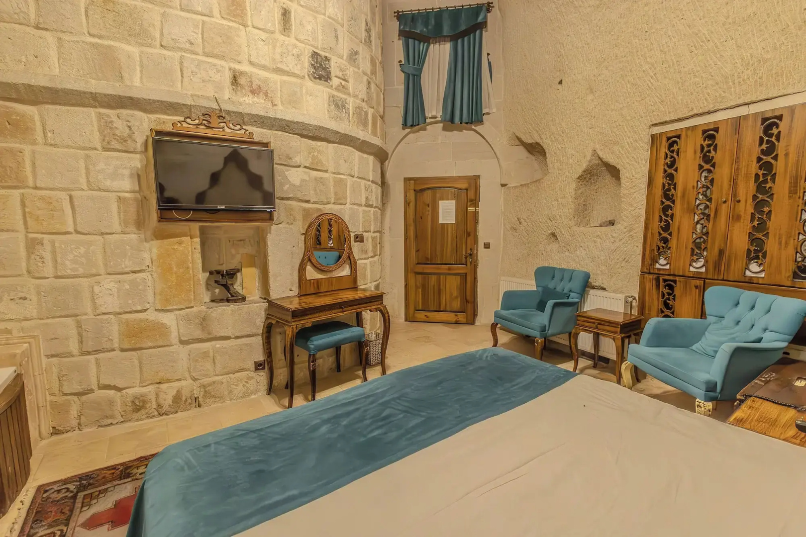 Miracle Cave Hotel