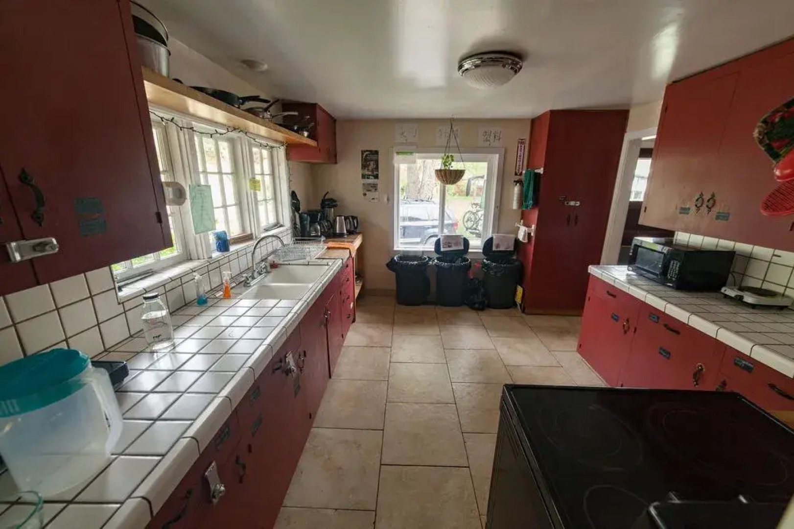 North Yellowstone Lodge and Hostel