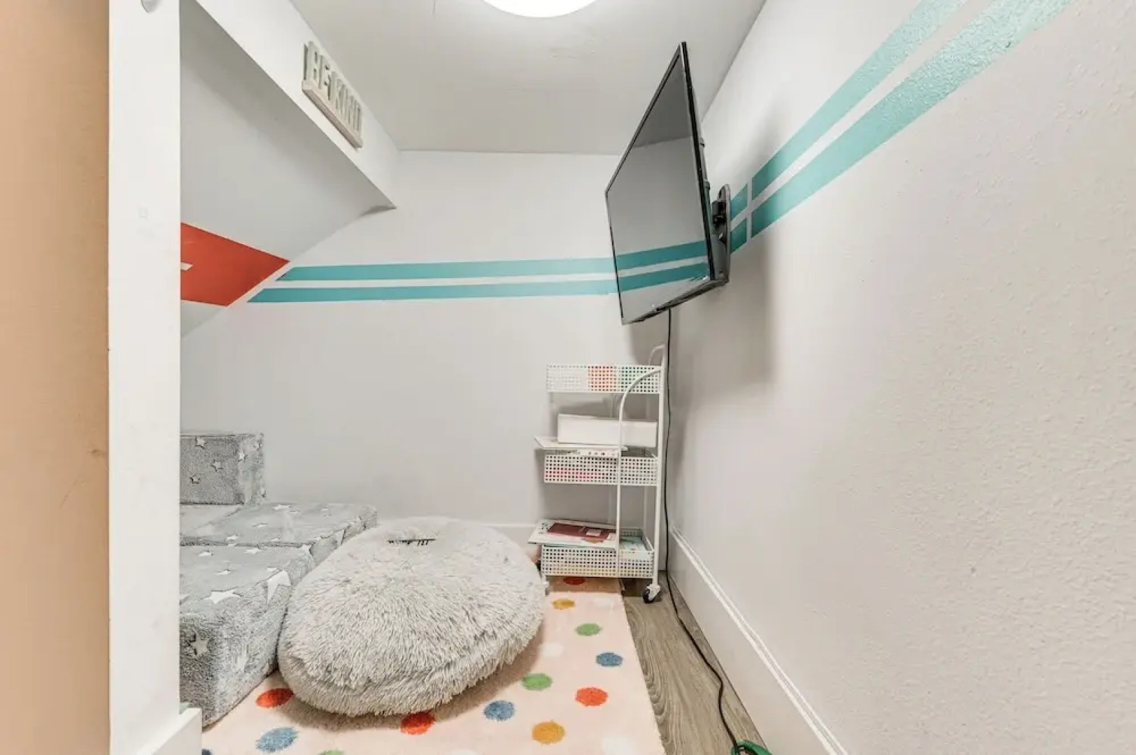 3 Mi to Usf: Dog-friendly Home w/ Large Yard