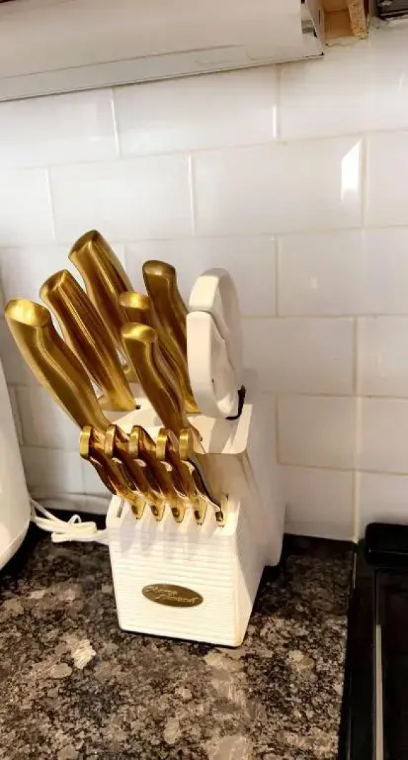 WELL FURNISHED 2 BEDROOMs 2 BATH IN CITYLINE