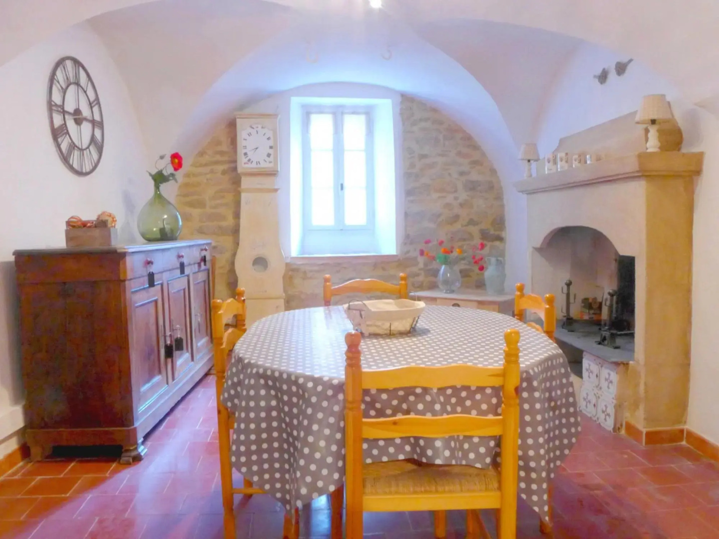 Charming Holiday Home in La Caunette with Swimming Pool