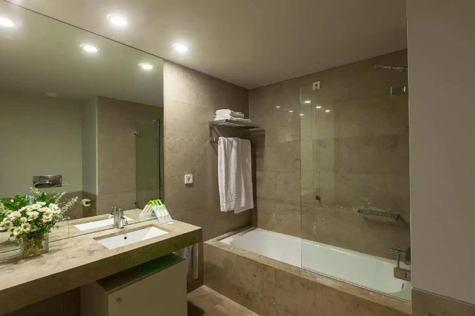 Aqualuz Troia Mar & Rio Hotel & Apartments