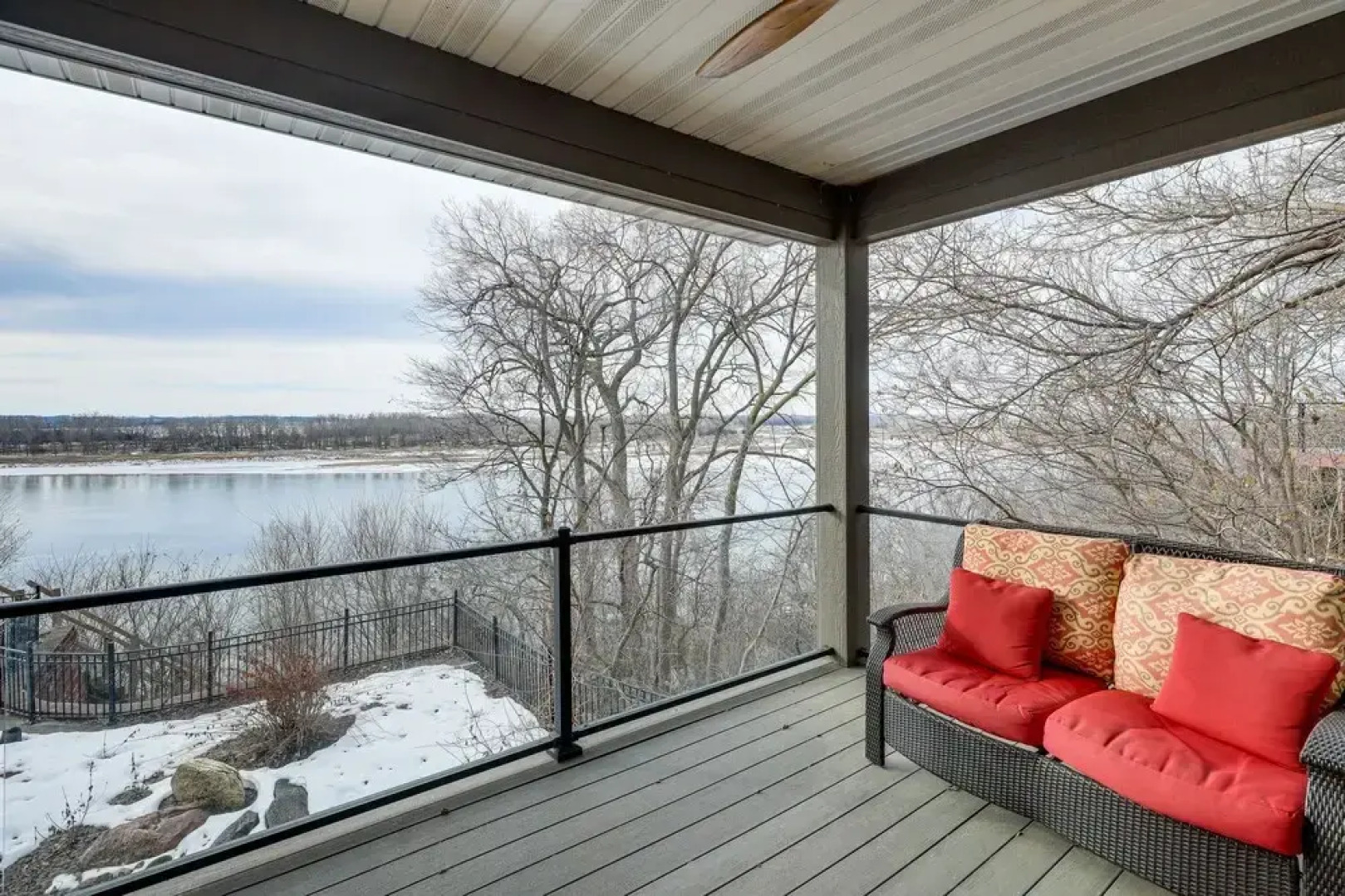 Yankton Vacation Home w/ Hot Tub & River Views