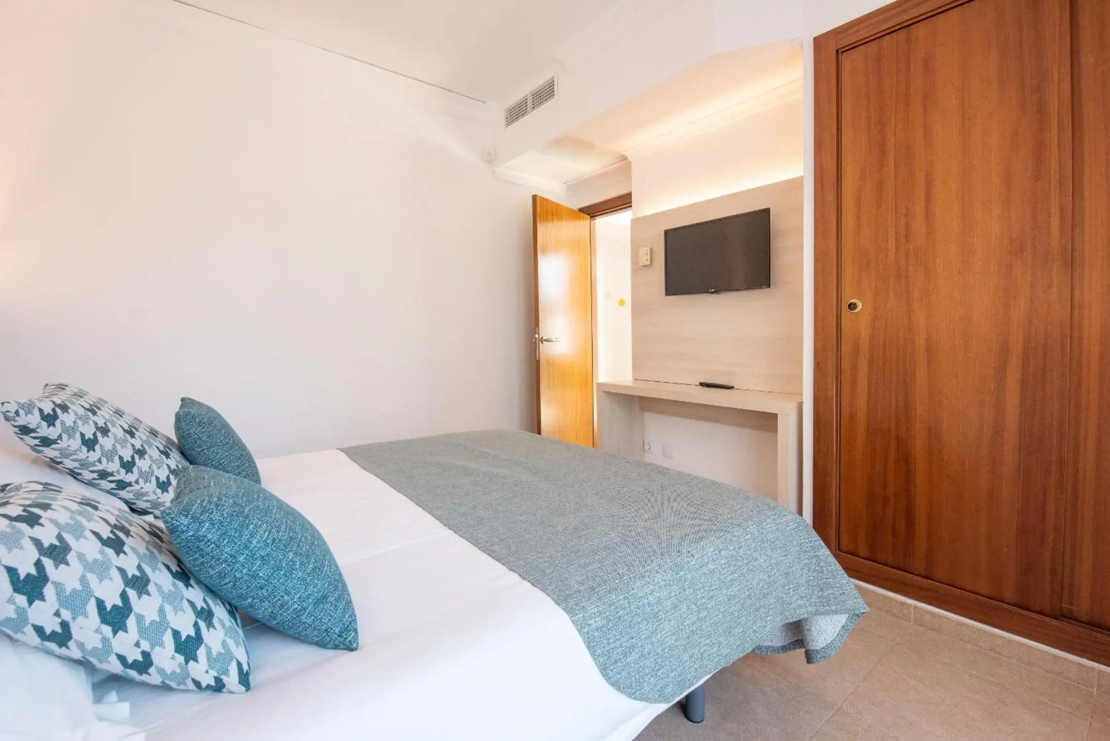 Hotel Playa Mondrago