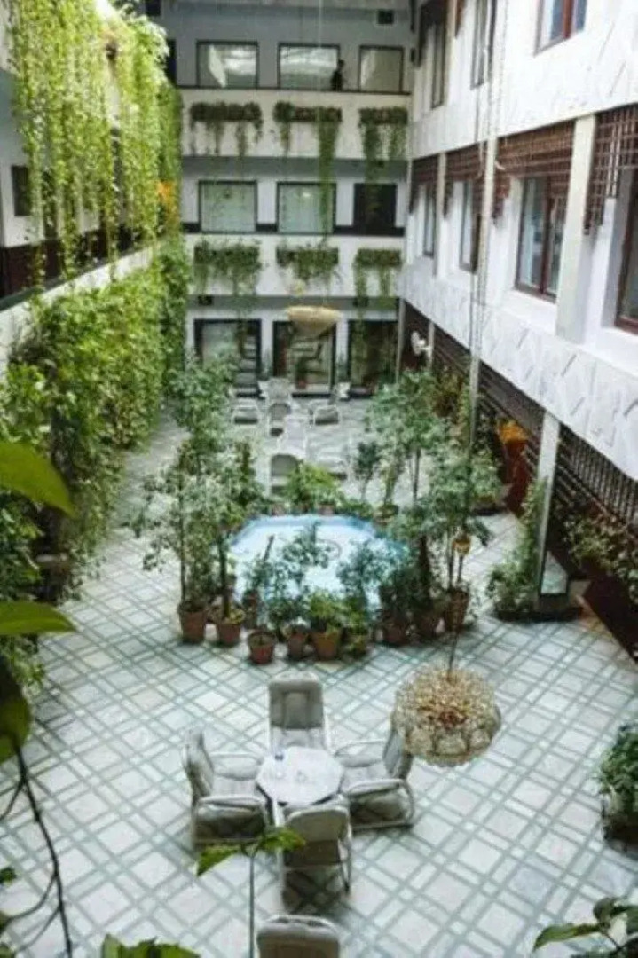 Shelton Green's Hotel