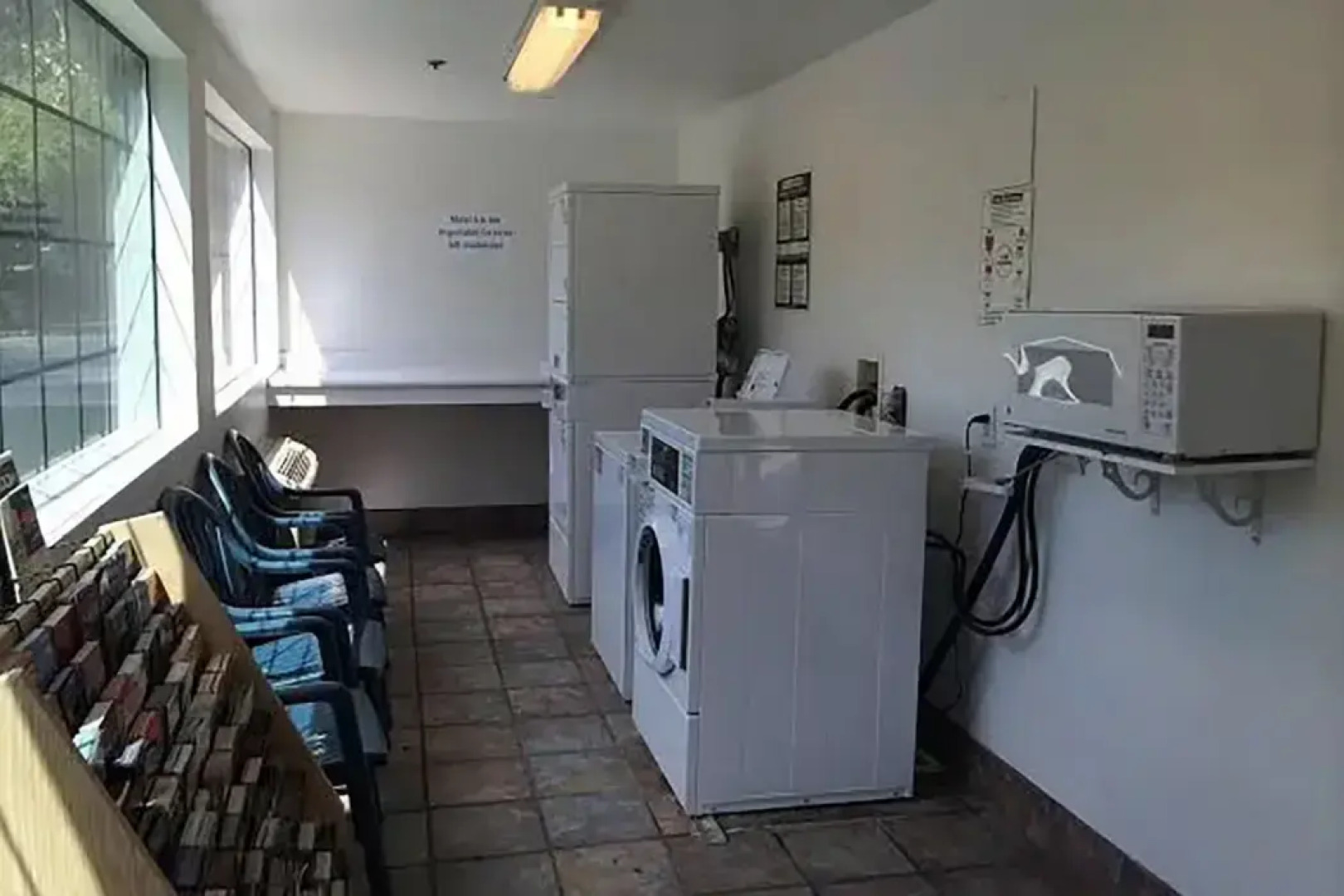 Super 8 by Wyndham Petaluma