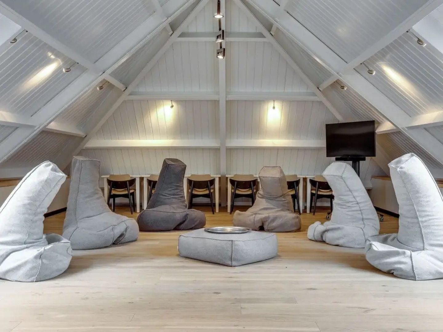 Attractively Renovated Farmhouse From Around 1700