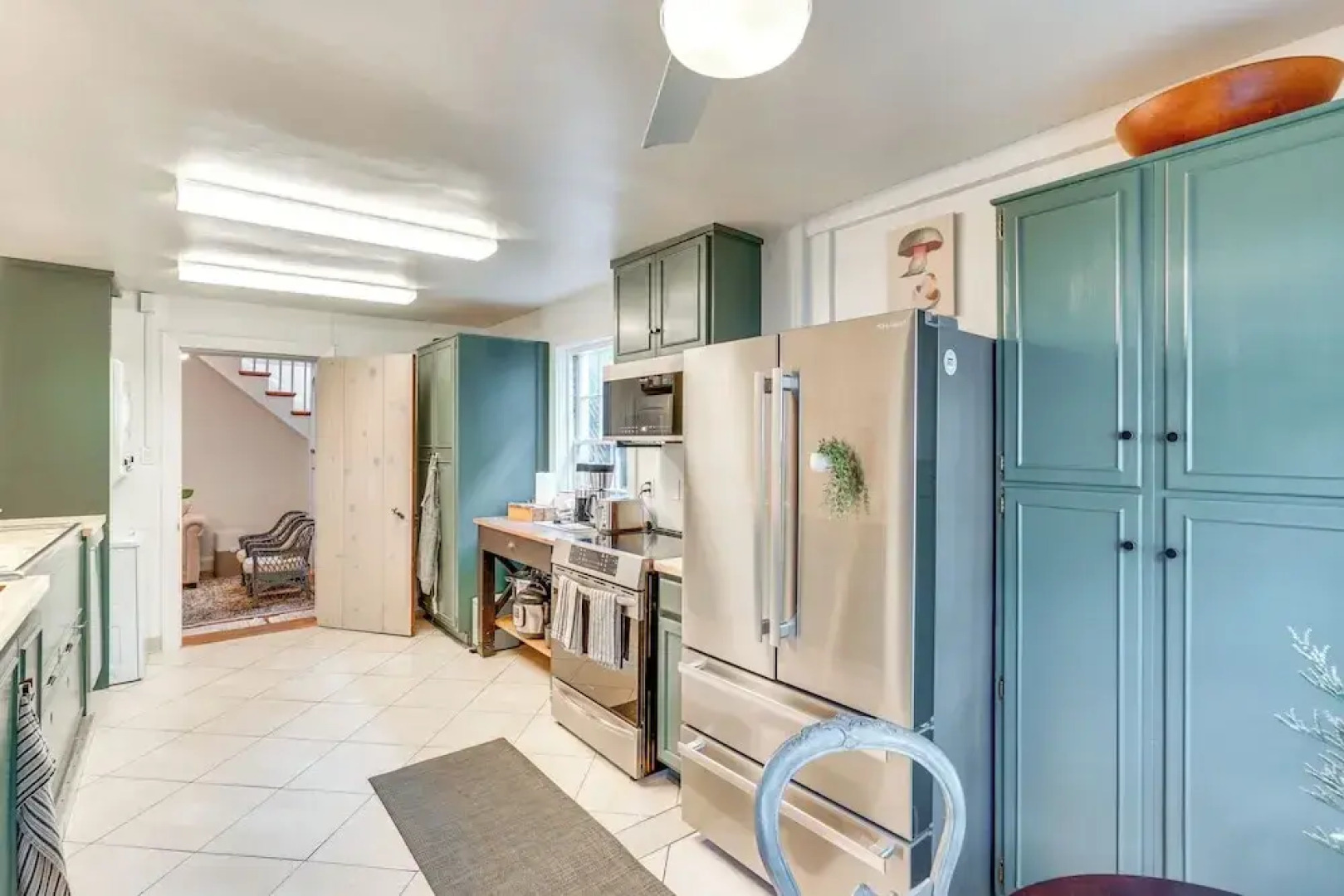 Cottage w/ Furnished Patio & Garden: Dtwn Leesburg