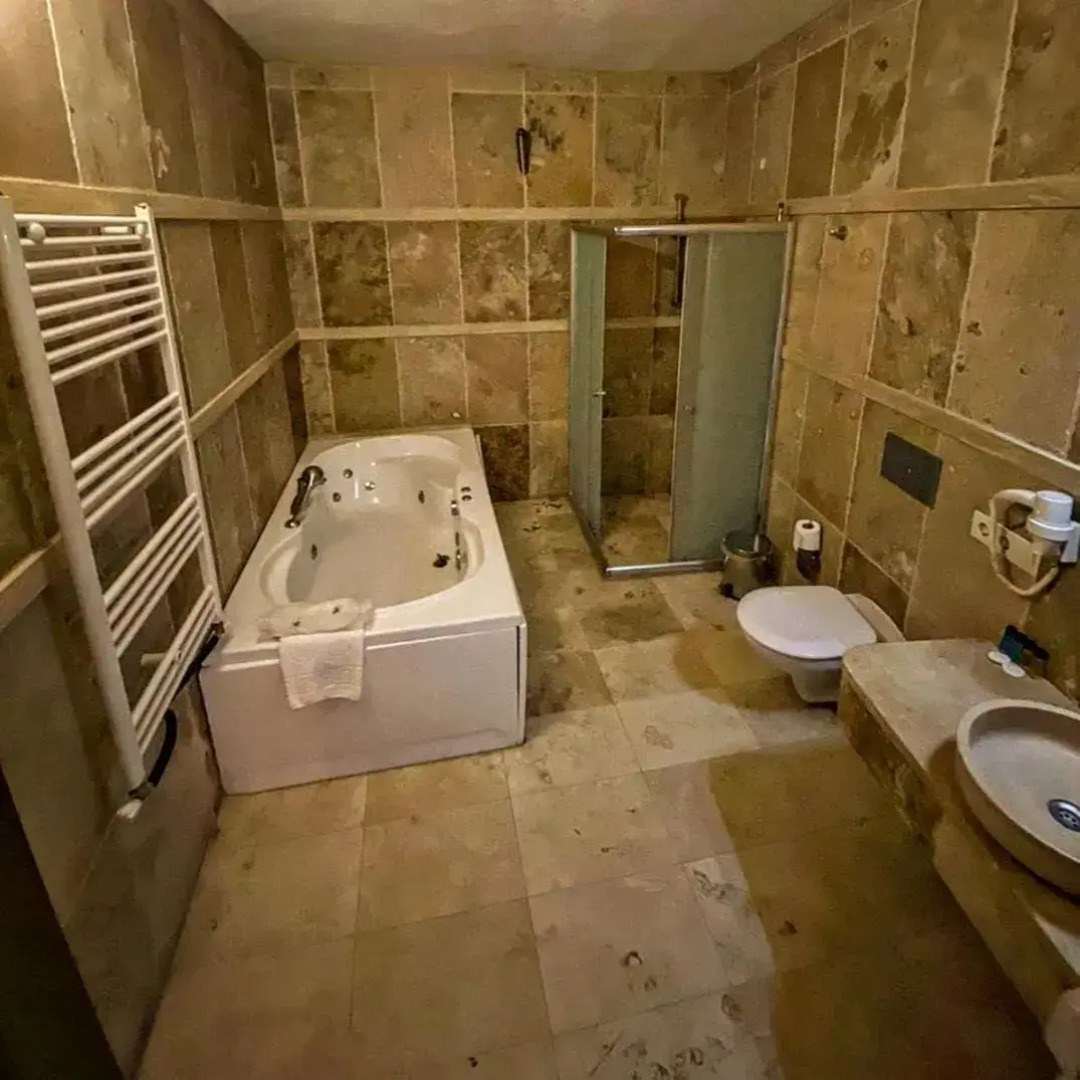 Sinasos Palace Cave Hotel