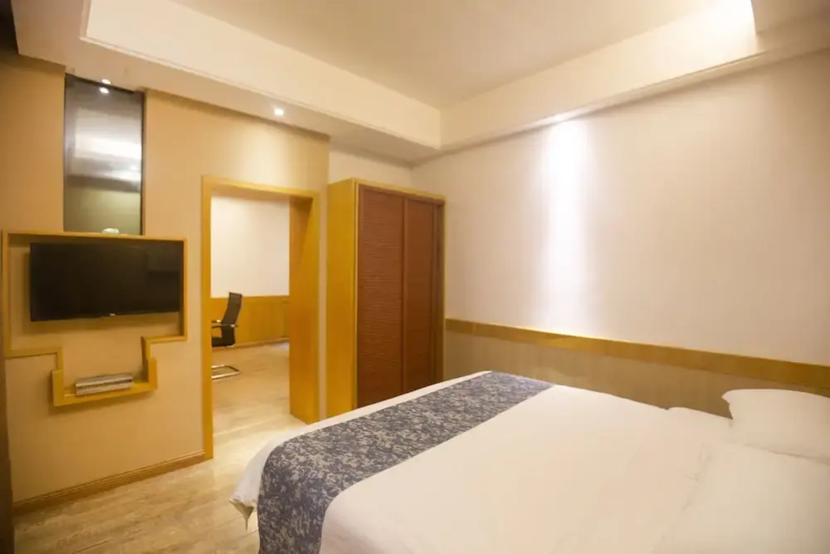 Zhangjiajie Heyday Hotel