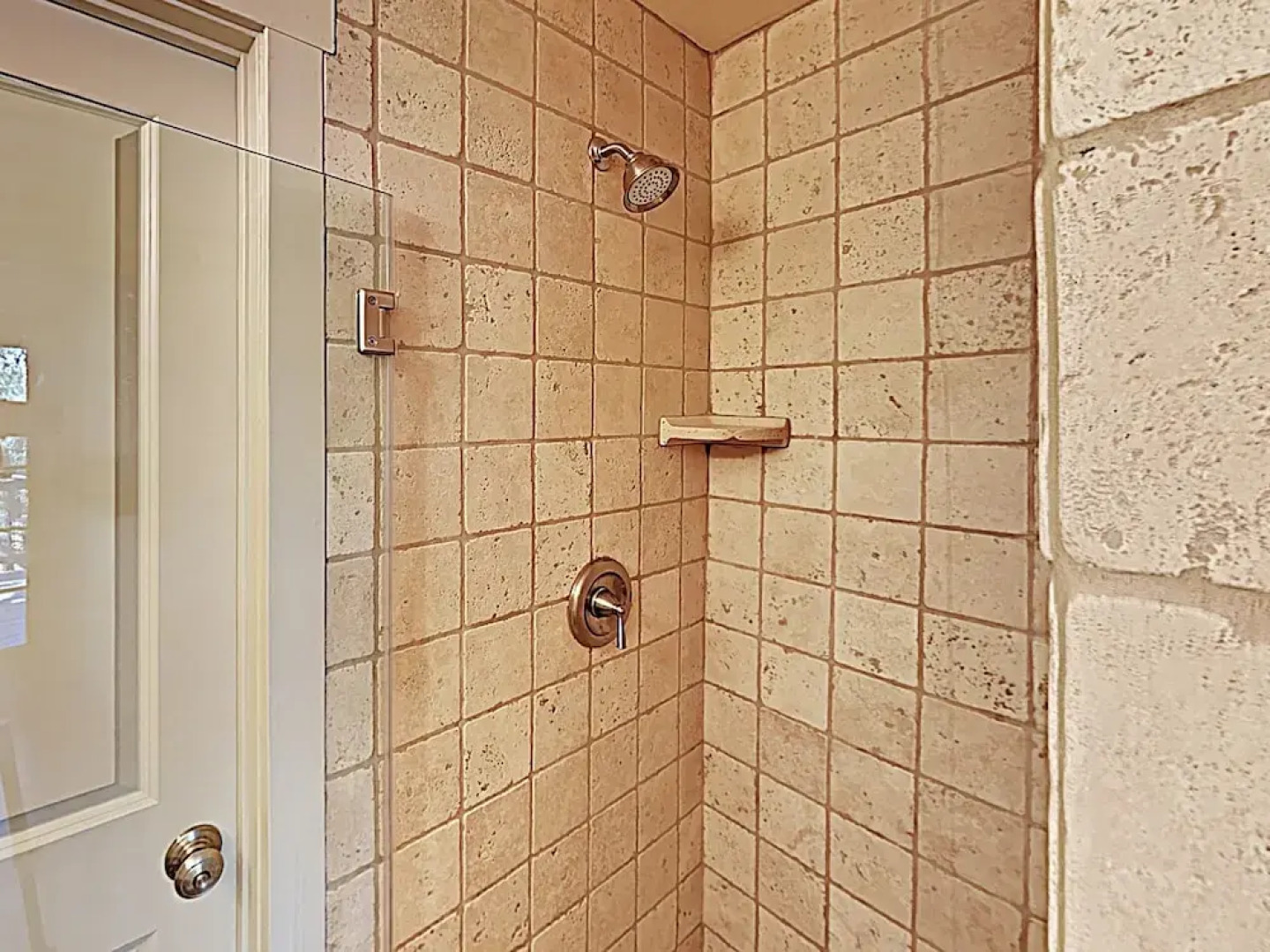 New Listing! Updated Lakeside Home Near Beach Club home