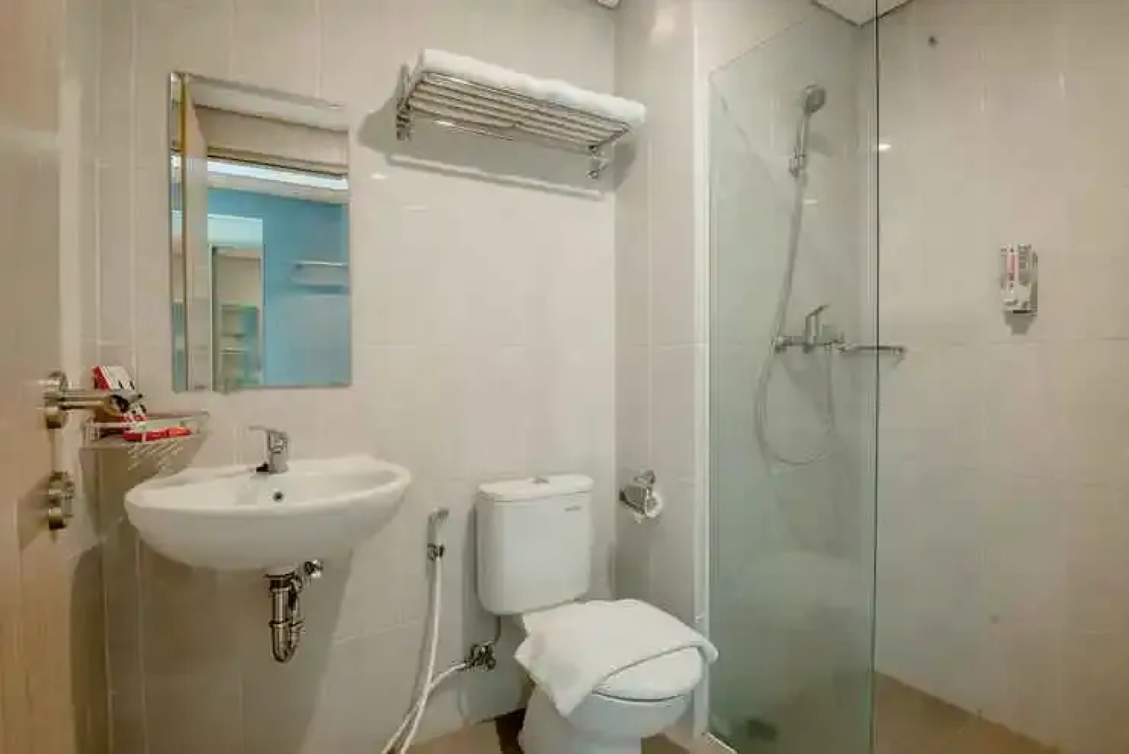 Front One Hotel Gresik